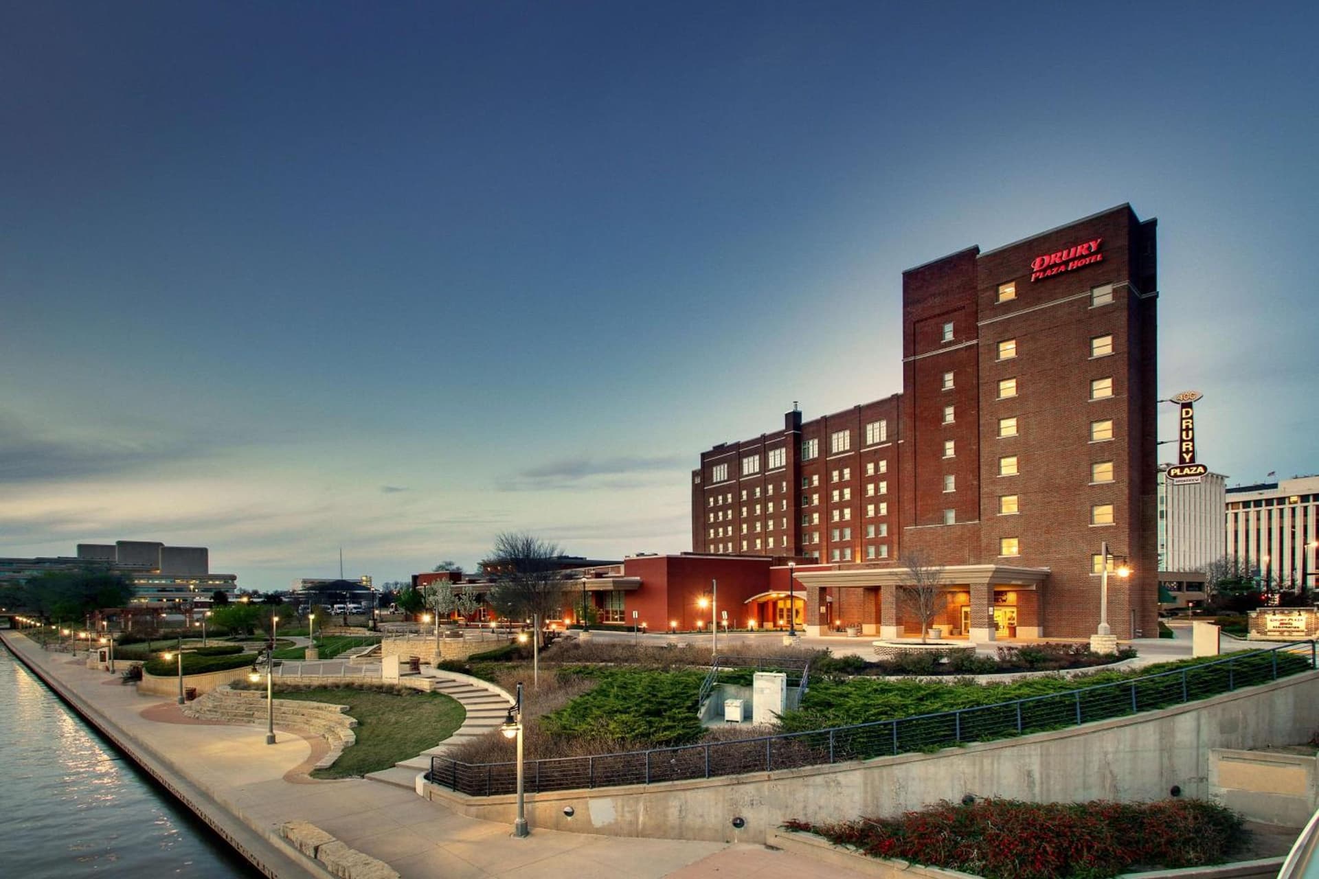 Drury Plaza Hotel Broadview Wichita gallery photo in Wichita, KS — image 28