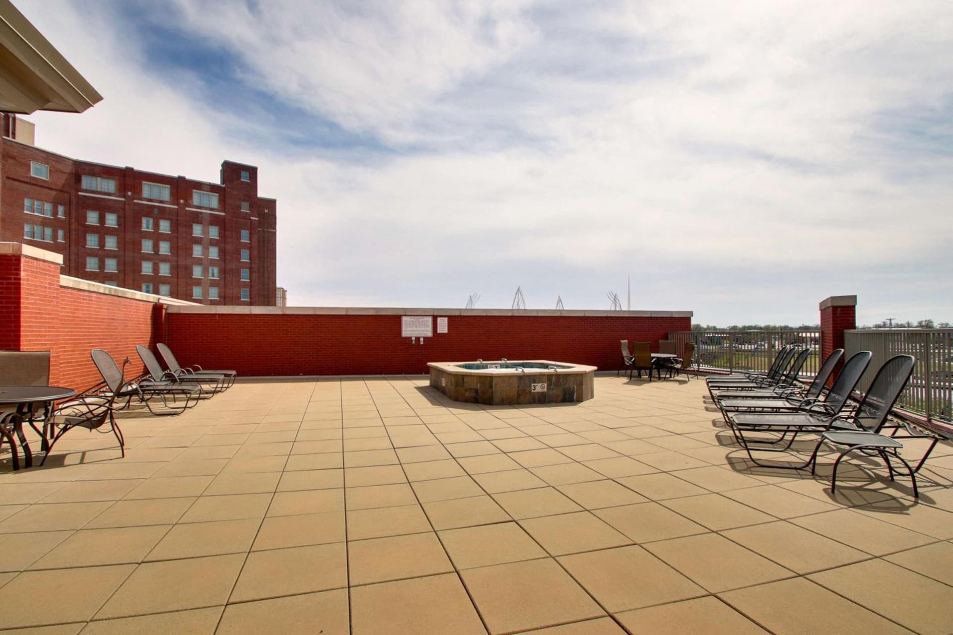 Drury Plaza Hotel Broadview Wichita gallery photo in Wichita, KS — image 15