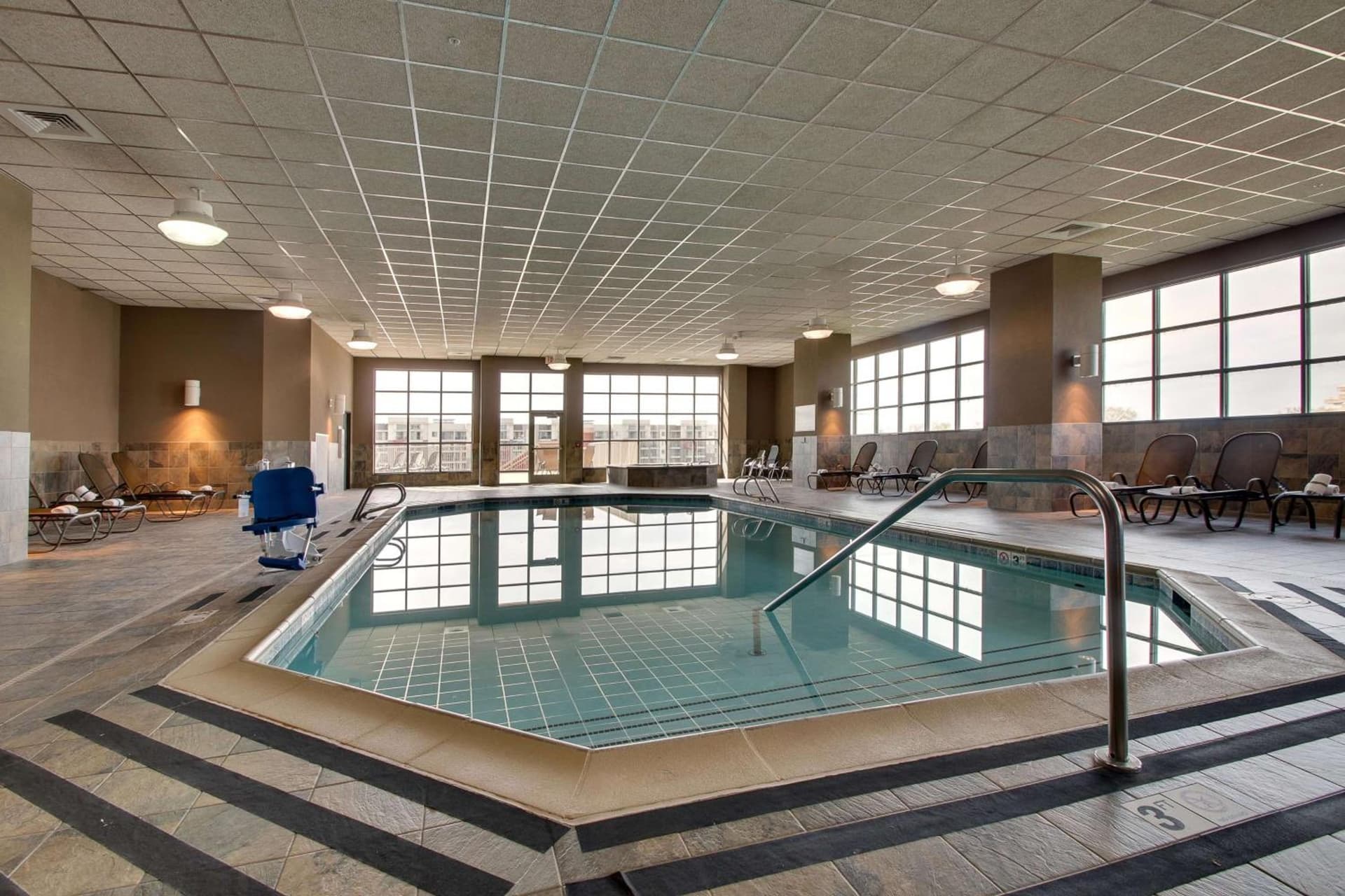 Drury Plaza Hotel Broadview Wichita gallery photo in Wichita, KS — image 5