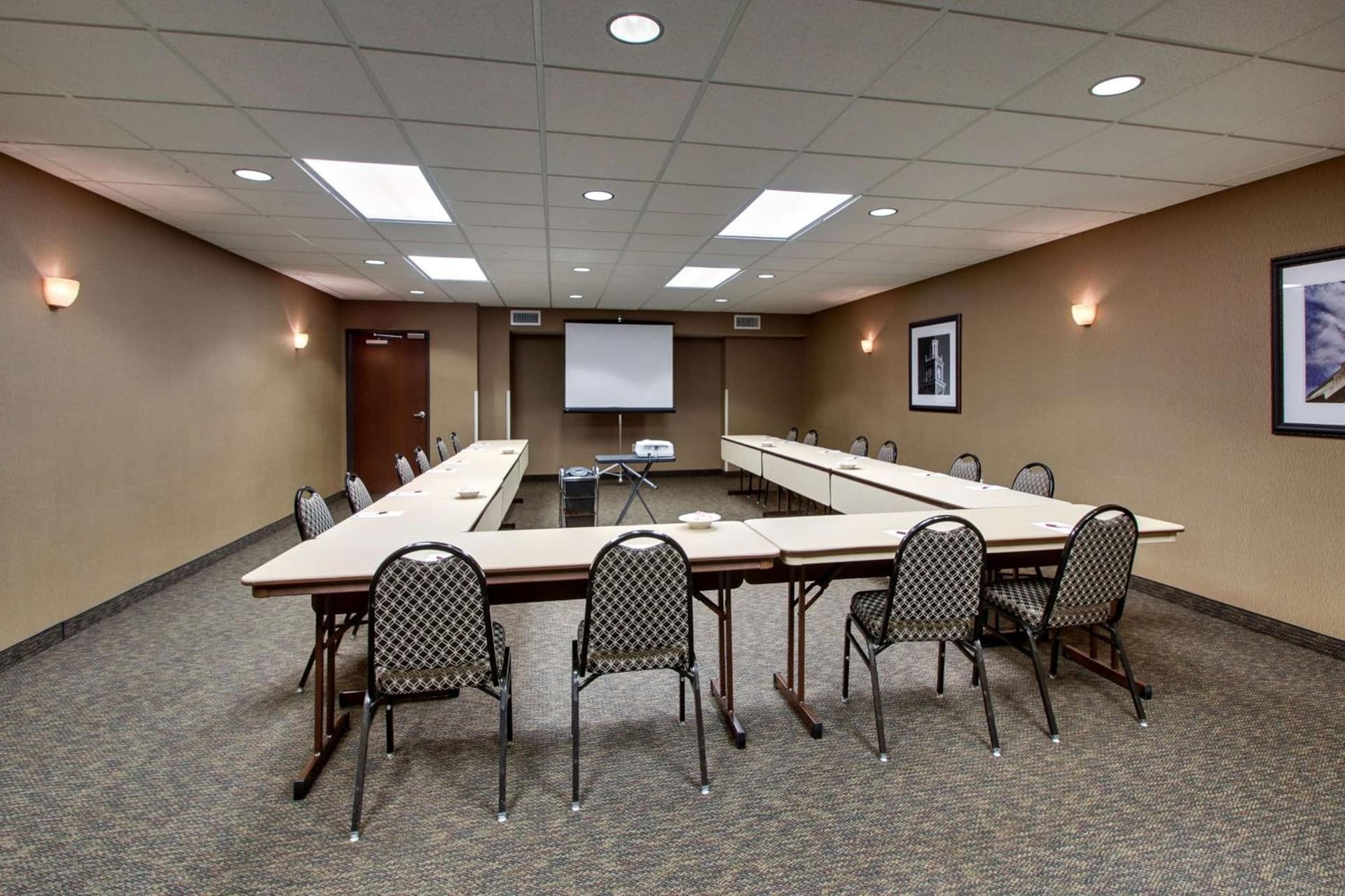 Drury Plaza Hotel Broadview Wichita interior in Wichita, KS — gallery photo 2