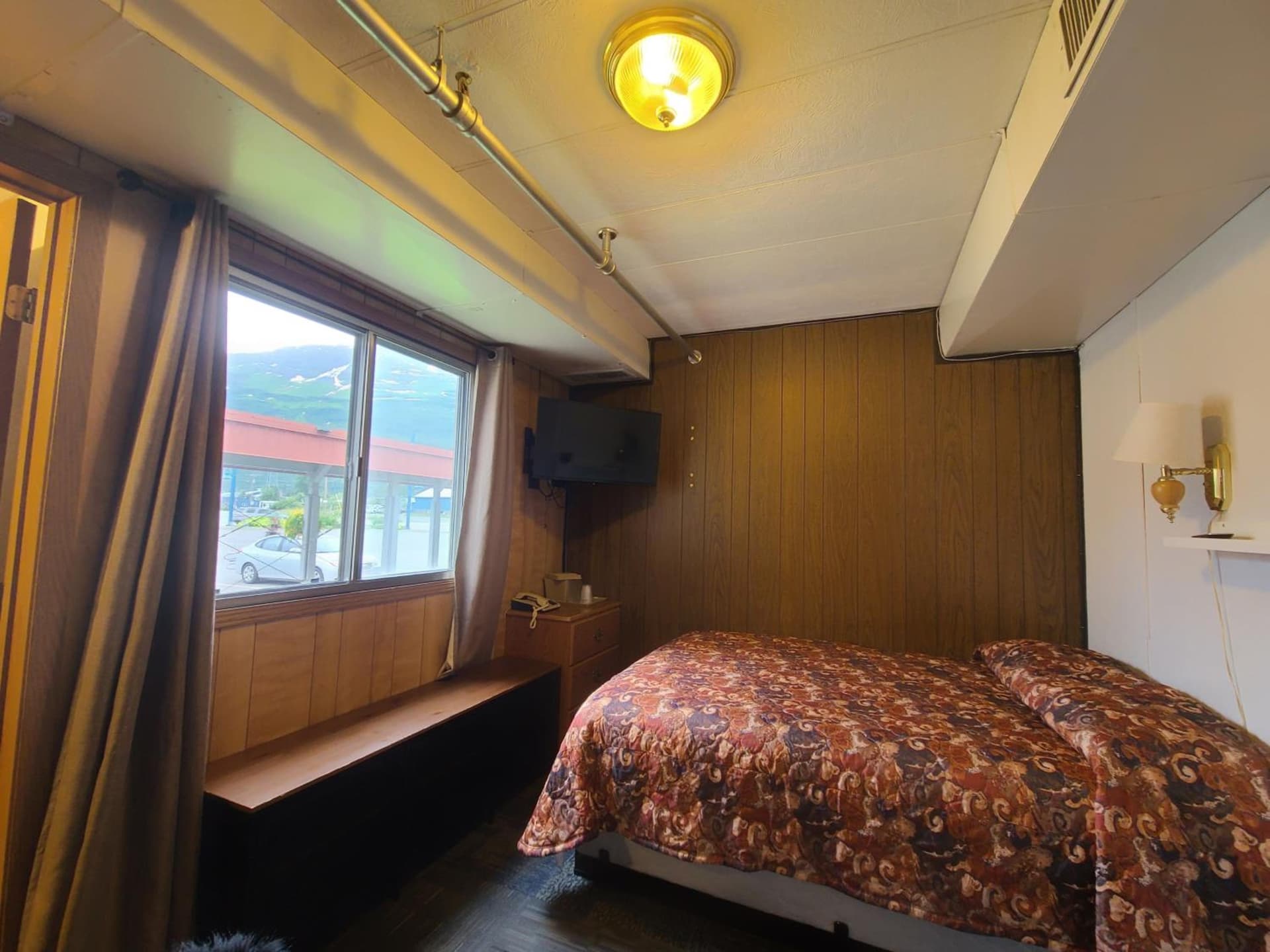 Keystone Hotel interior in Valdez, AK — gallery photo 2