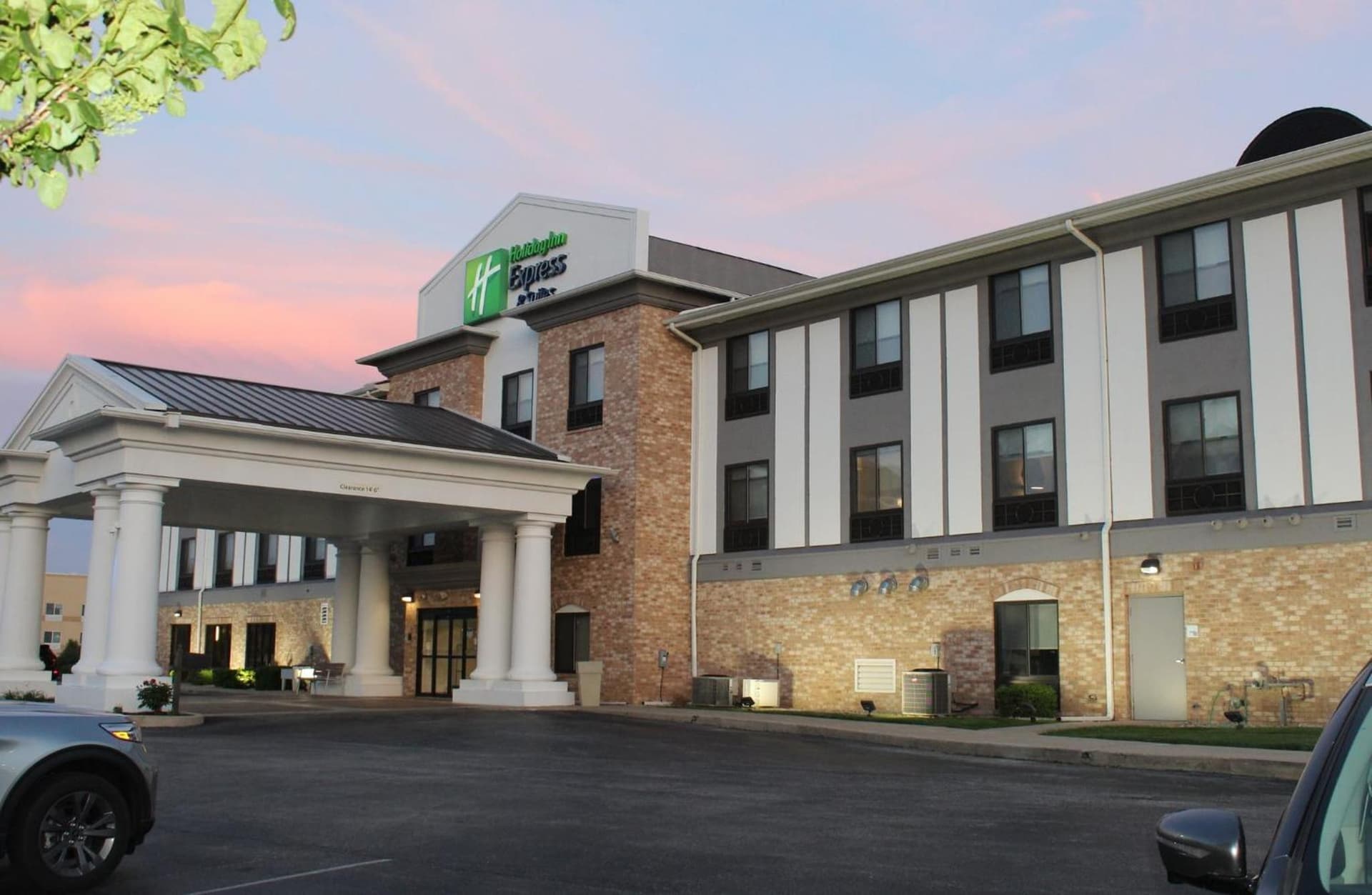 Holiday Inn Express & Suites Greenfield by IHG property views in Greenfield, IN — gallery photo 3