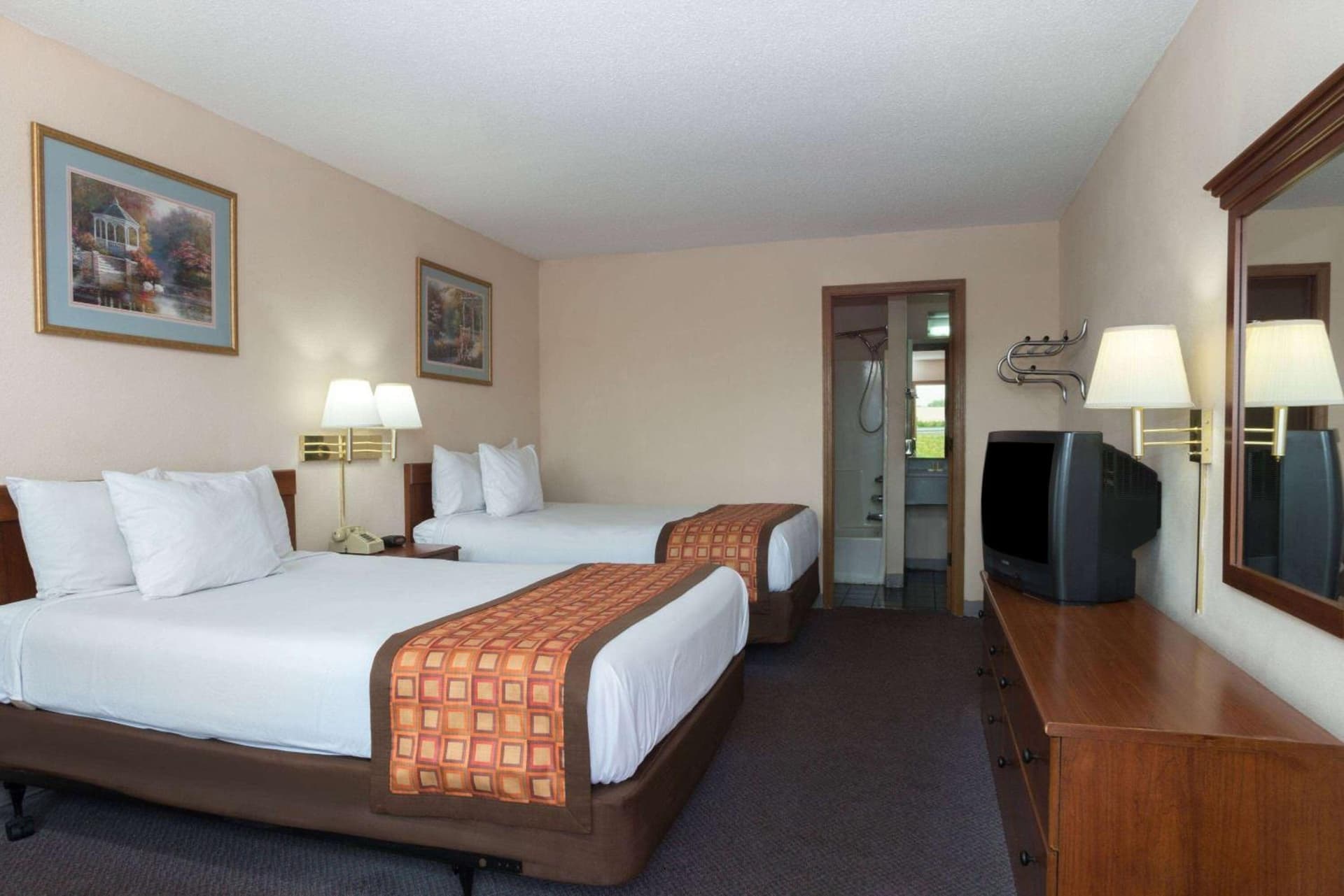 Days Inn by Wyndham Indianapolis East Post Road property views in Indianapolis, IN — gallery photo 3