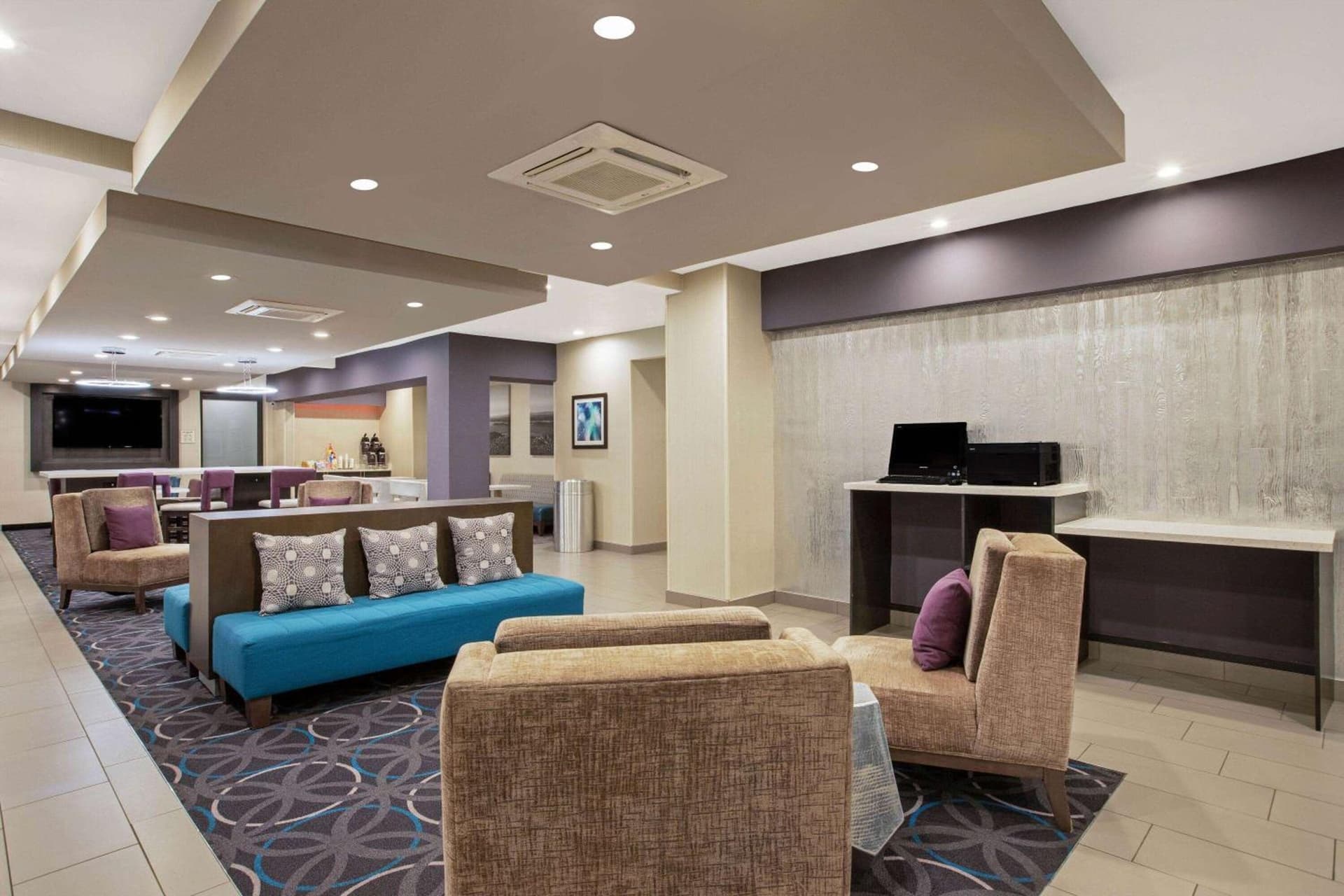 La Quinta by Wyndham Fayetteville gallery photo in Fayetteville, AR — image 35
