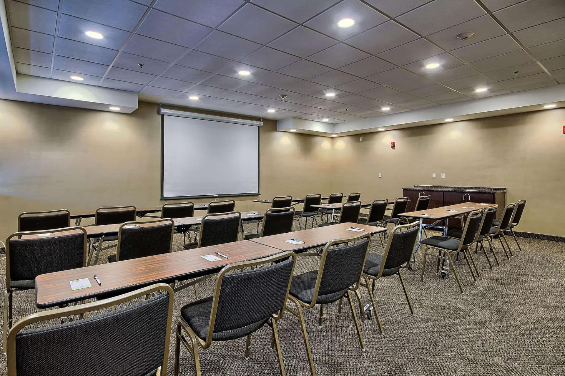 Garner Hotel Wadsworth by IHG gallery photo in Wadsworth, OH — image 7