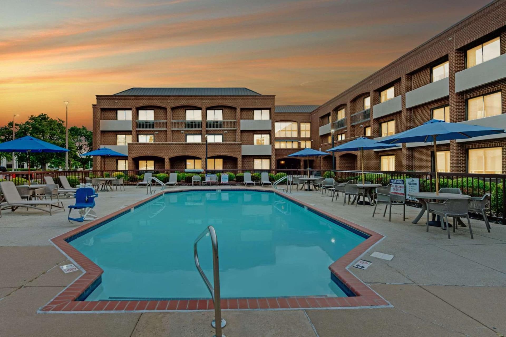 Comfort Suites Chesapeake - Norfolk gallery photo in Chesapeake, VA — image 36