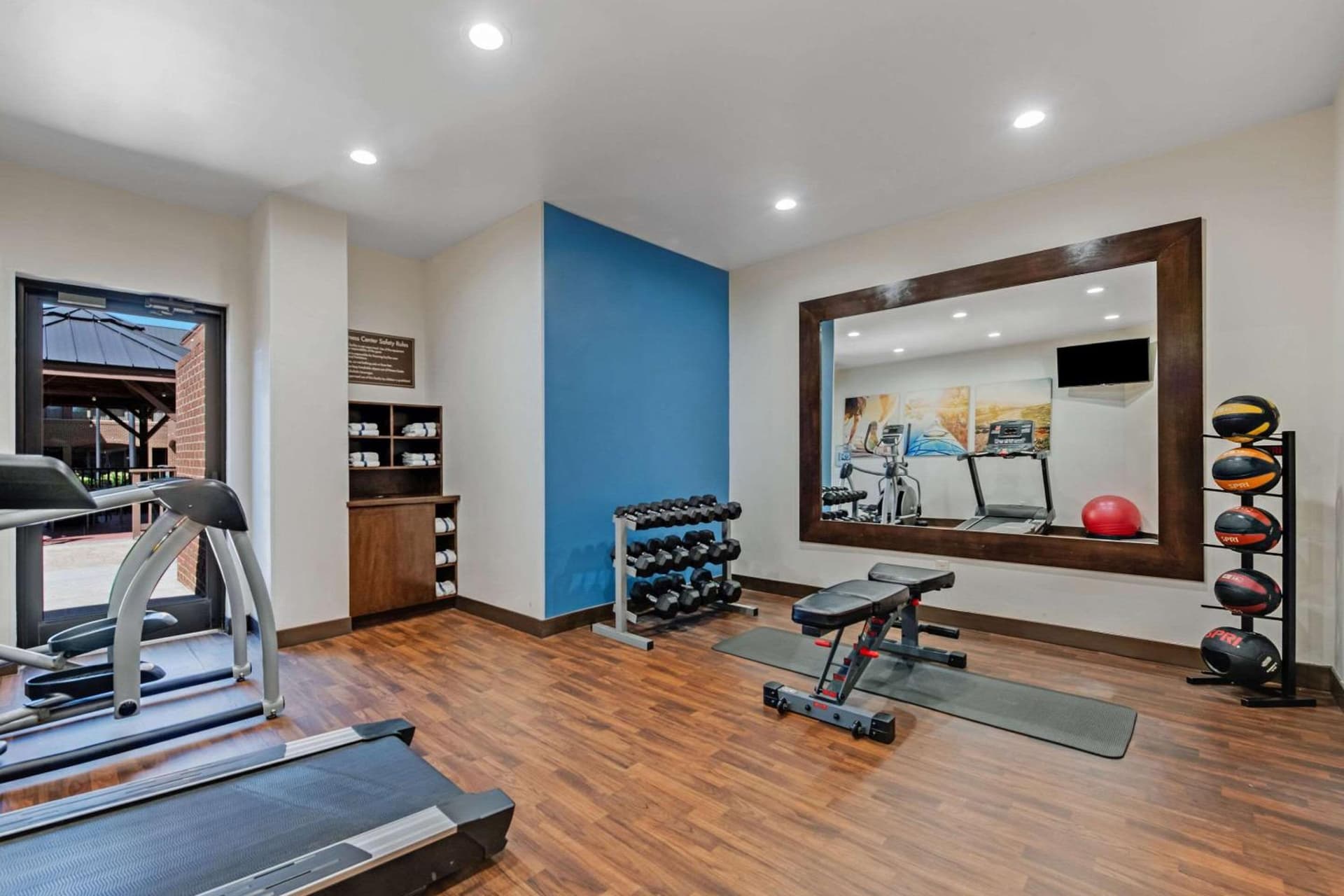 Comfort Suites Chesapeake - Norfolk gallery photo in Chesapeake, VA — image 15