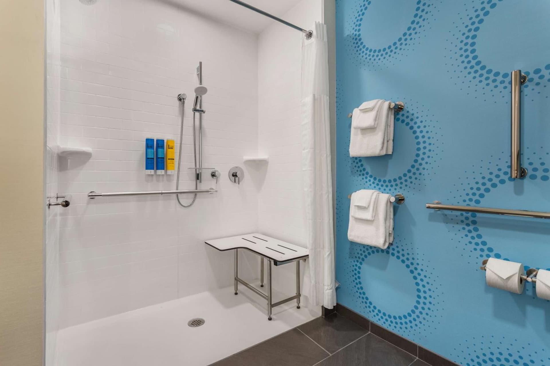 Tru By Hilton Janesville gallery photo in Janesville, WI — image 11