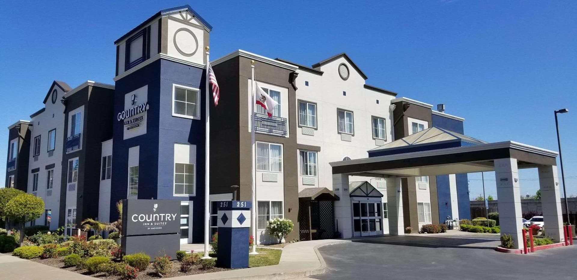 Country Inn & Suites by Radisson, San Carlos, CA interior in San Carlos, CA — gallery photo 2