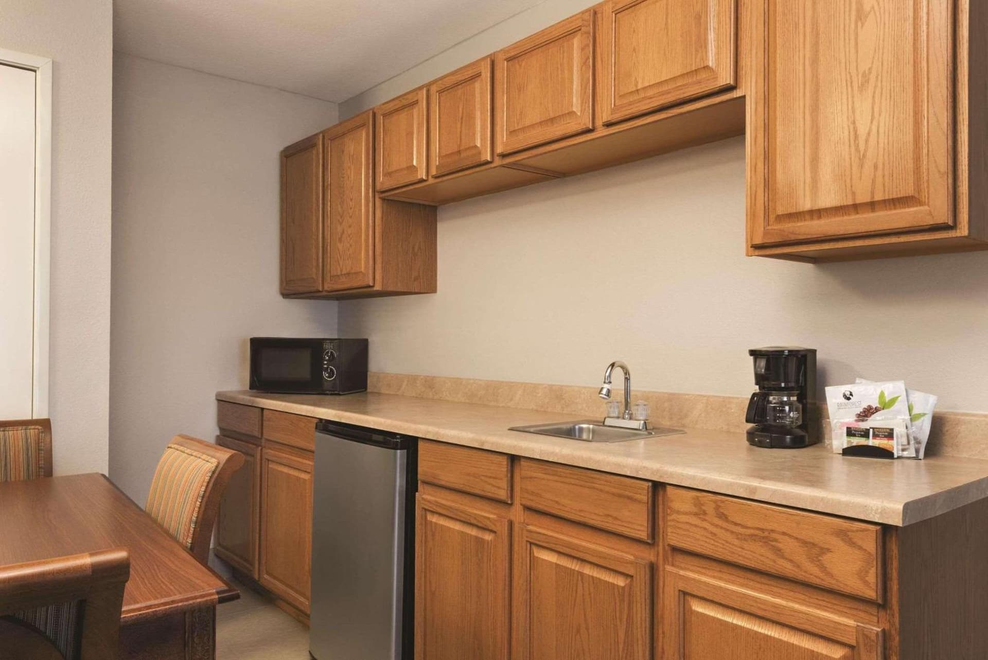 Country Inn & Suites by Radisson, Michigan City, IN gallery photo in Michigan City, IN — image 23