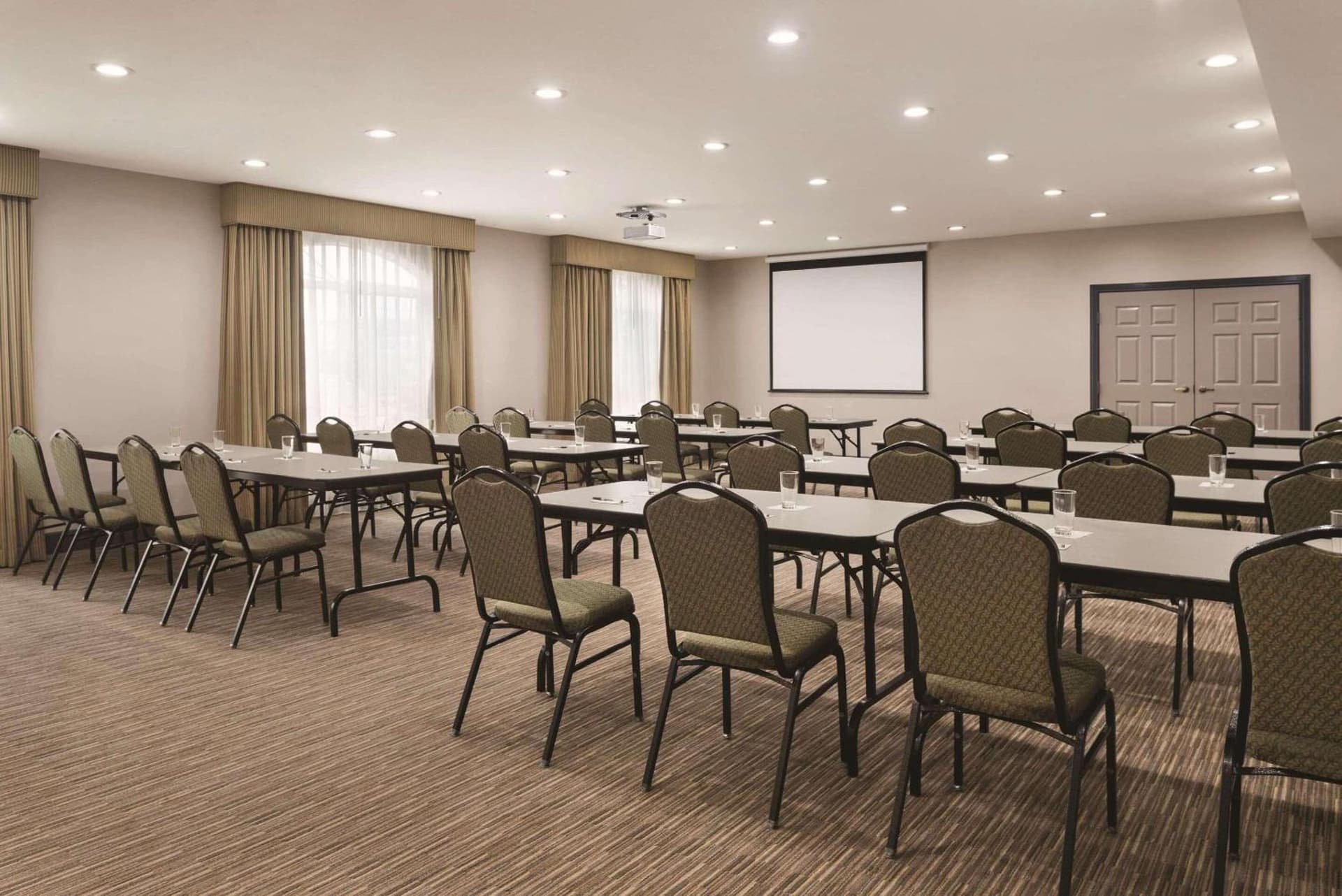 Country Inn & Suites by Radisson, Michigan City, IN gallery photo in Michigan City, IN — image 26