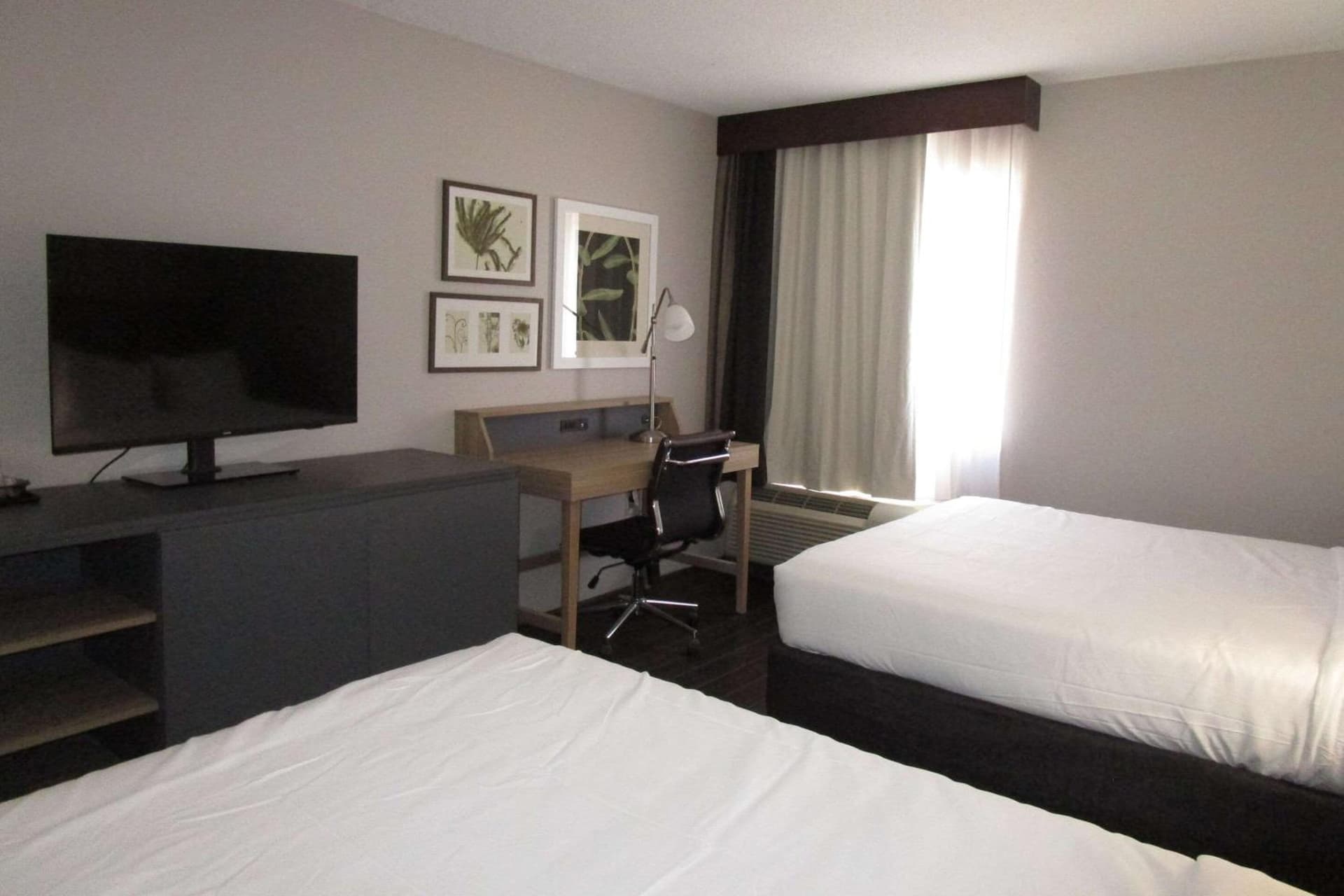 Country Inn & Suites by Radisson, Dunbar - Charleston gallery photo in Dunbar, WV — image 6