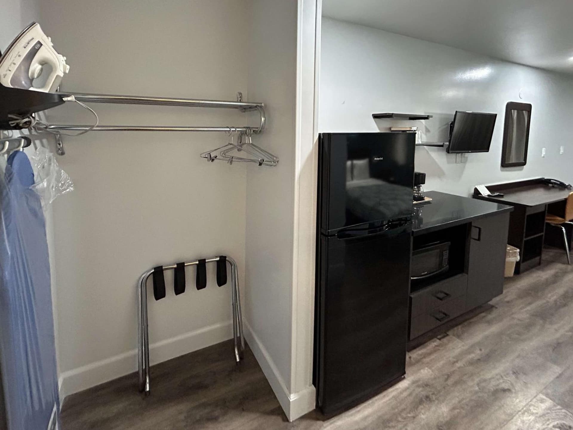 Studio 6 Suites Hesperia CA West Main Street I 15 gallery photo in Hesperia, CA — image 21