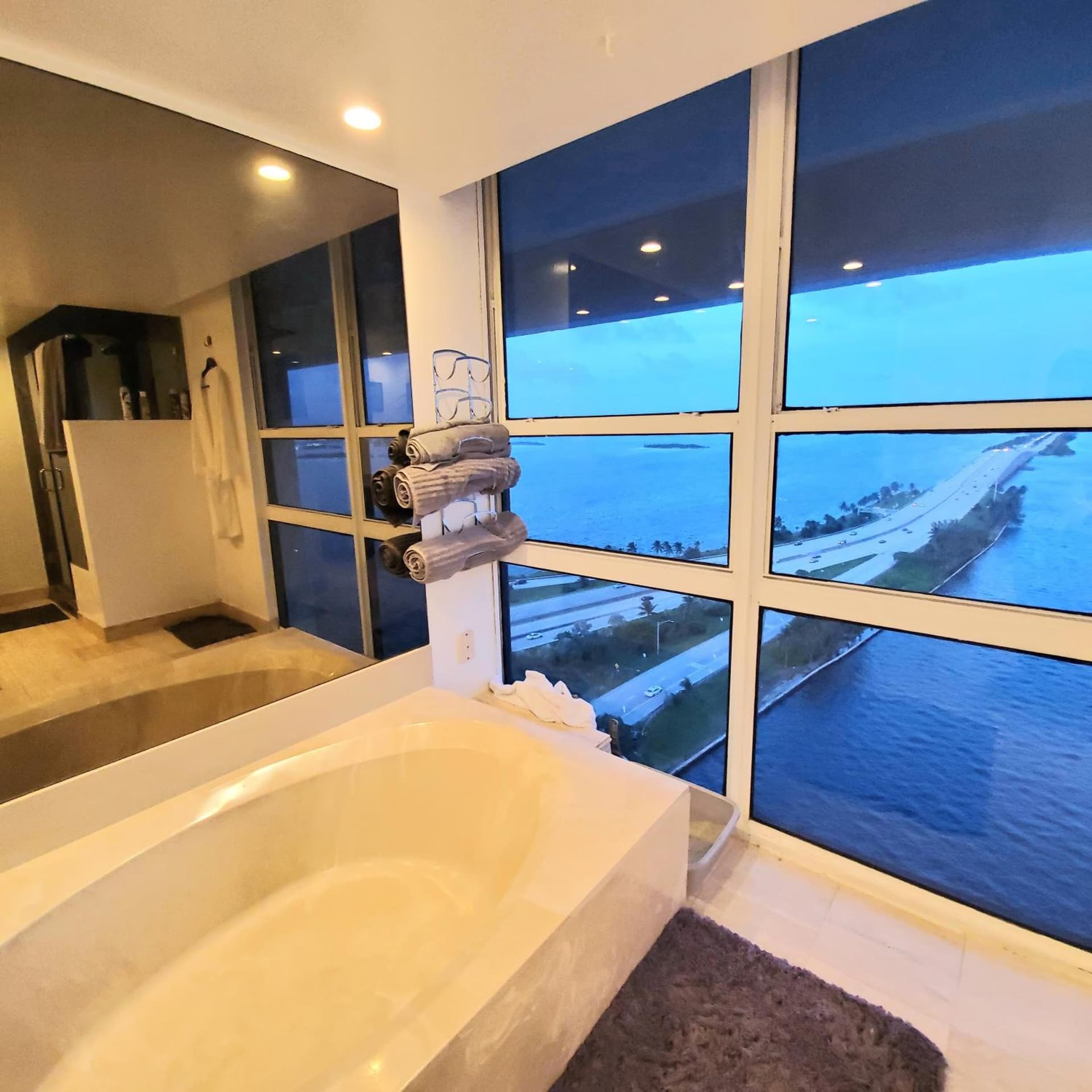 Edgewater Miami interior in Miami, FL — gallery photo 2