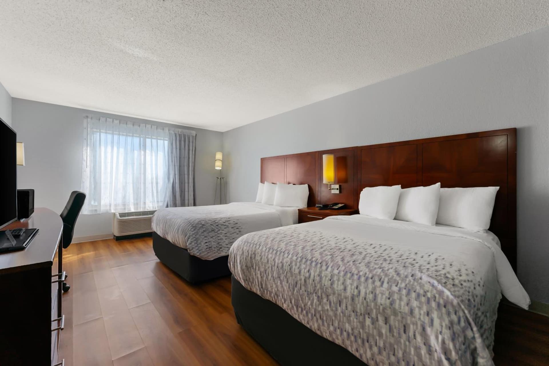 Econo Lodge Rockford Casino Area gallery photo in Rockford, IL — image 17