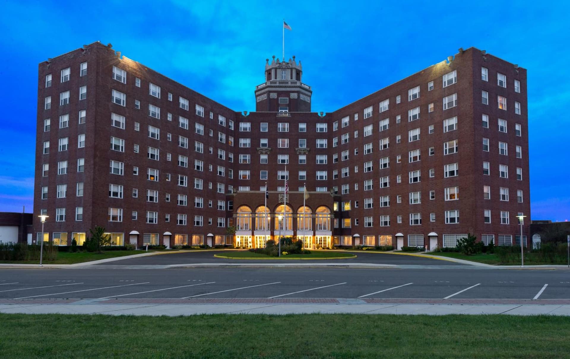 Berkeley Oceanfront Hotel featured exterior or lobby in Asbury Park, NJ — similar hotel