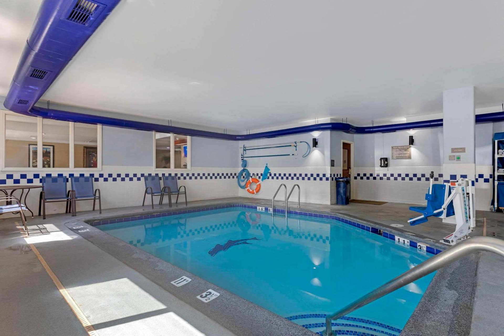 Comfort Suites Lakewood - Denver gallery photo in Lakewood, CO — image 10