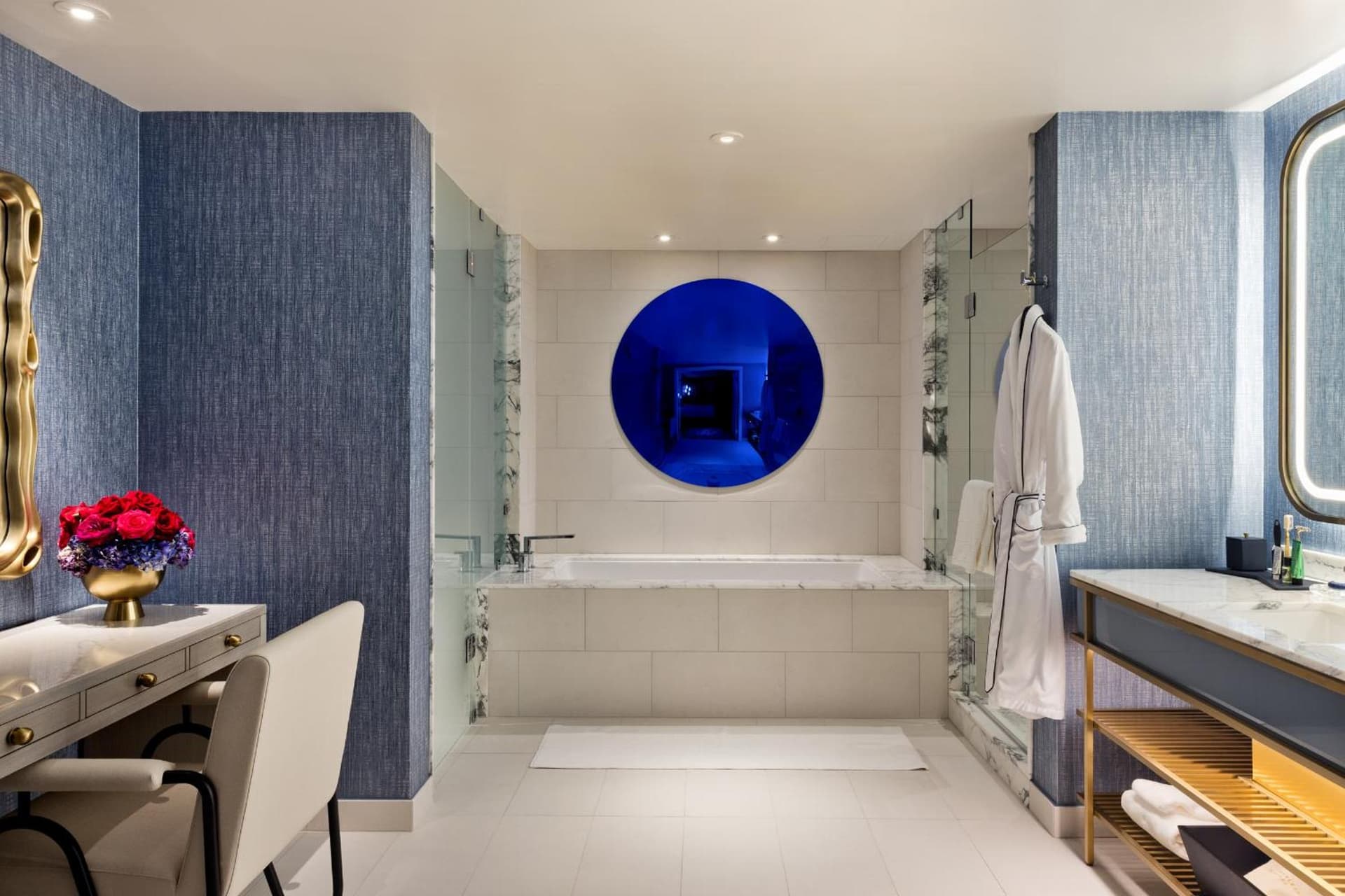 Fontainebleau Las Vegas, MICHELIN Key Award Hotel gallery photo in Las Vegas, NV — image 127
