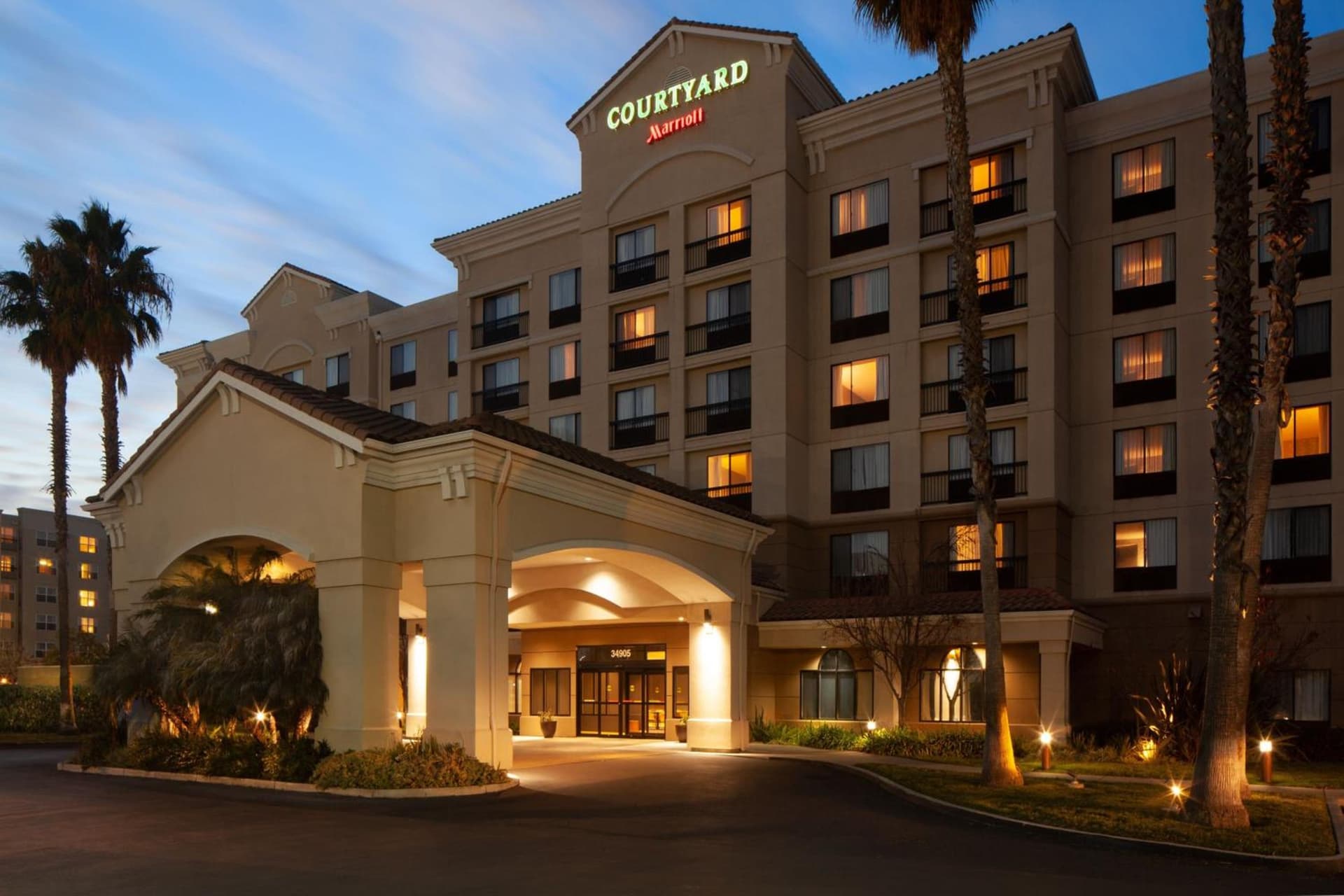 Courtyard by Marriott Newark Silicon Valley property views in Newark, CA — gallery photo 3