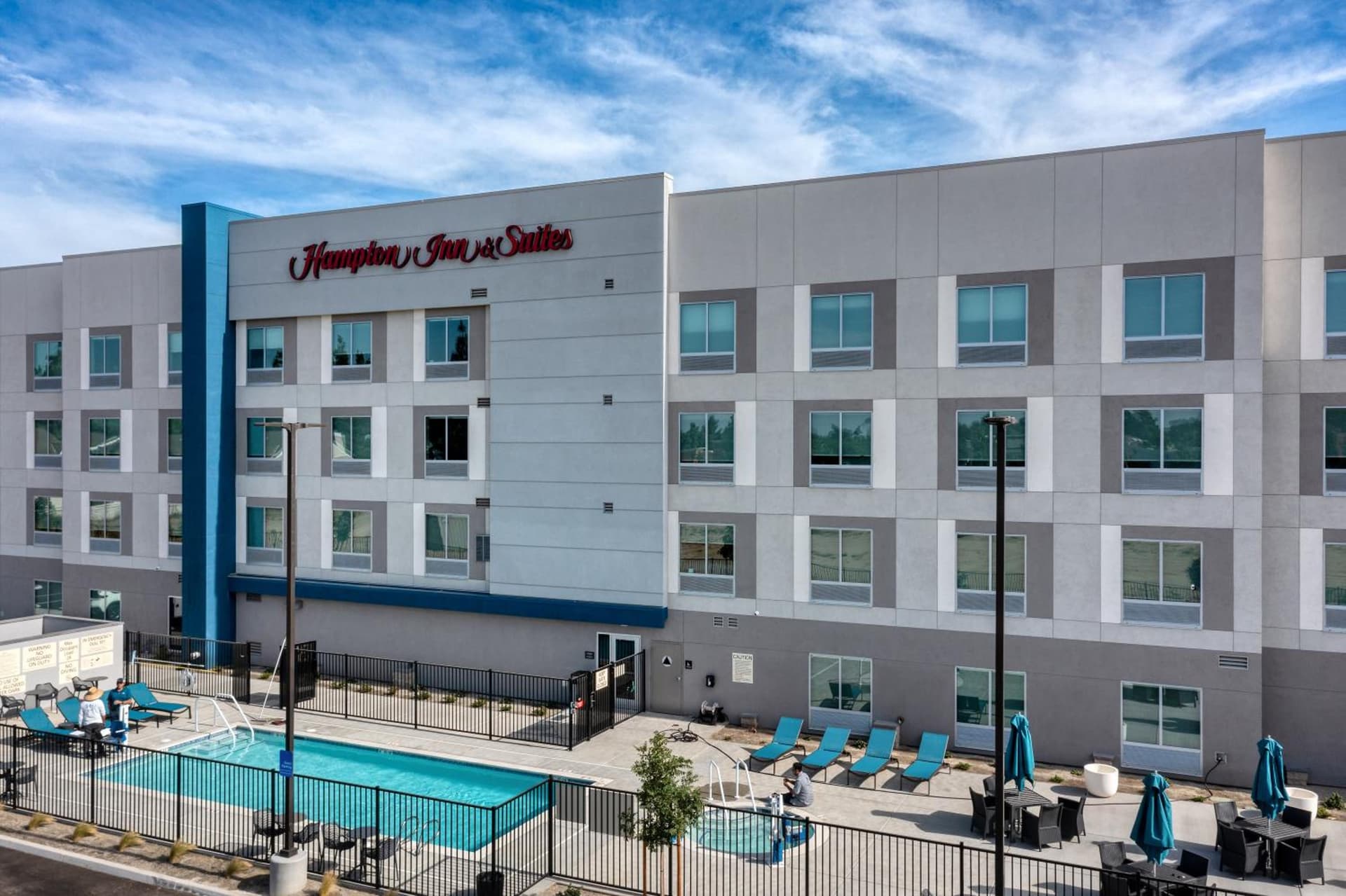 Hampton Inn & Suites Bakersfield Central gallery photo in Bakersfield, CA — image 10