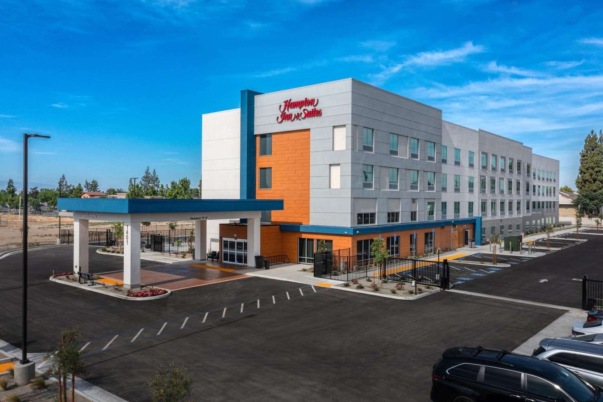 Hampton Inn & Suites Bakersfield Central gallery photo in Bakersfield, CA — image 8