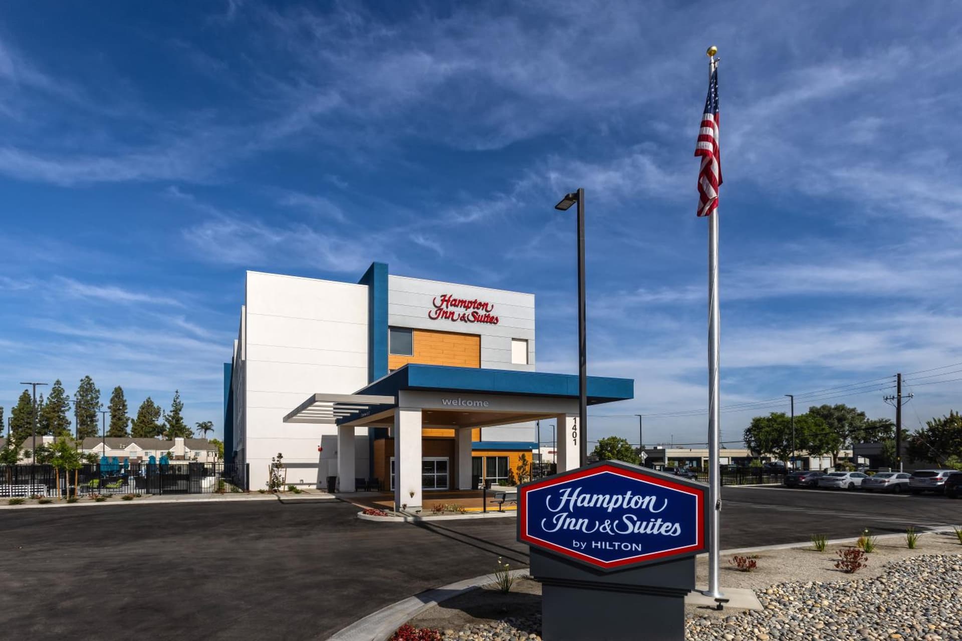 Hampton Inn & Suites Bakersfield Central gallery photo in Bakersfield, CA — image 7