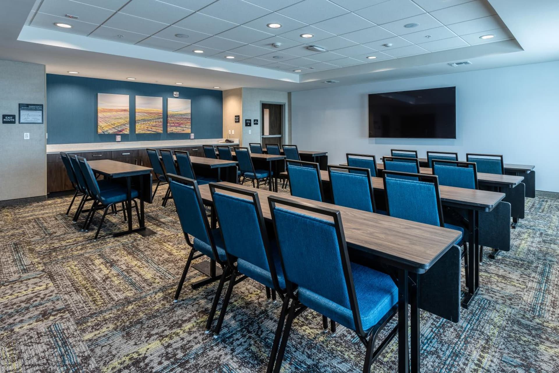 Hampton Inn & Suites Bakersfield Central gallery photo in Bakersfield, CA — image 51