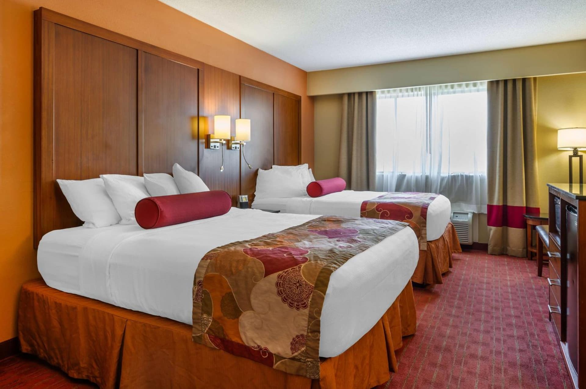 Best Western Plus Georgetown Corporate Center Hotel interior in Georgetown, KY — gallery photo 2