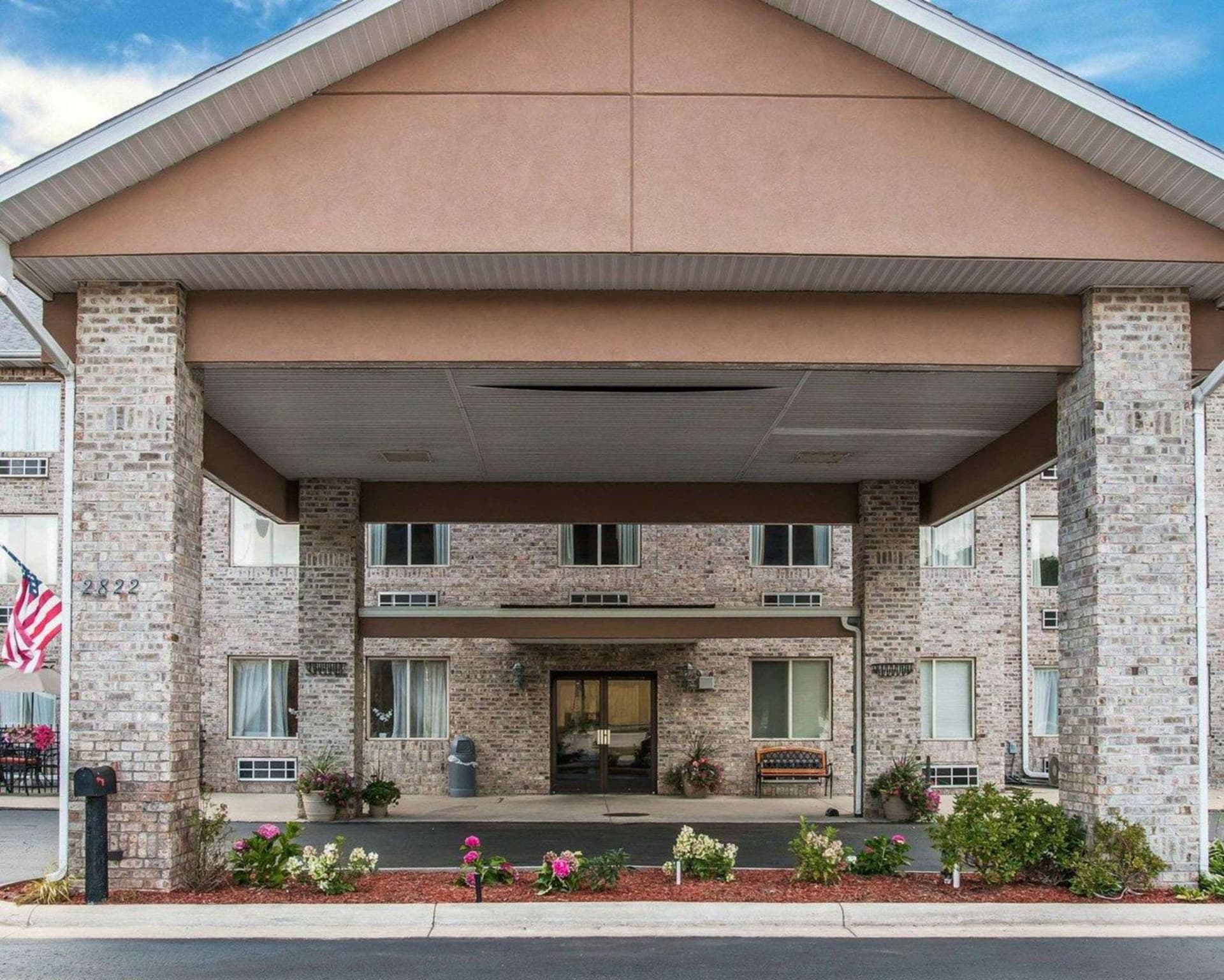 Comfort Inn Whitehall near Michigan's Adventure gallery photo in Whitehall, MI — image 8