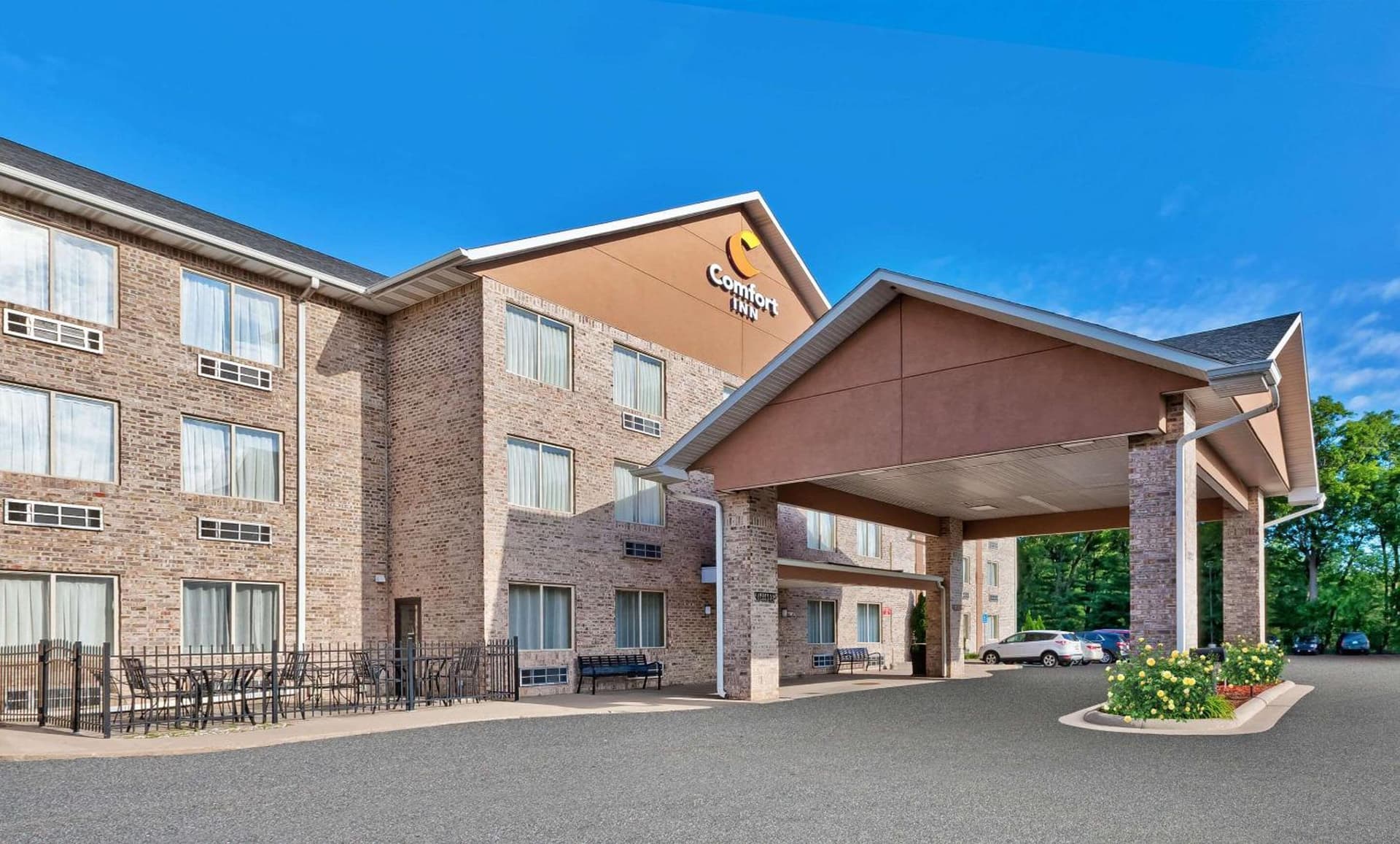 Comfort Inn Whitehall near Michigan's Adventure gallery photo in Whitehall, MI — image 20