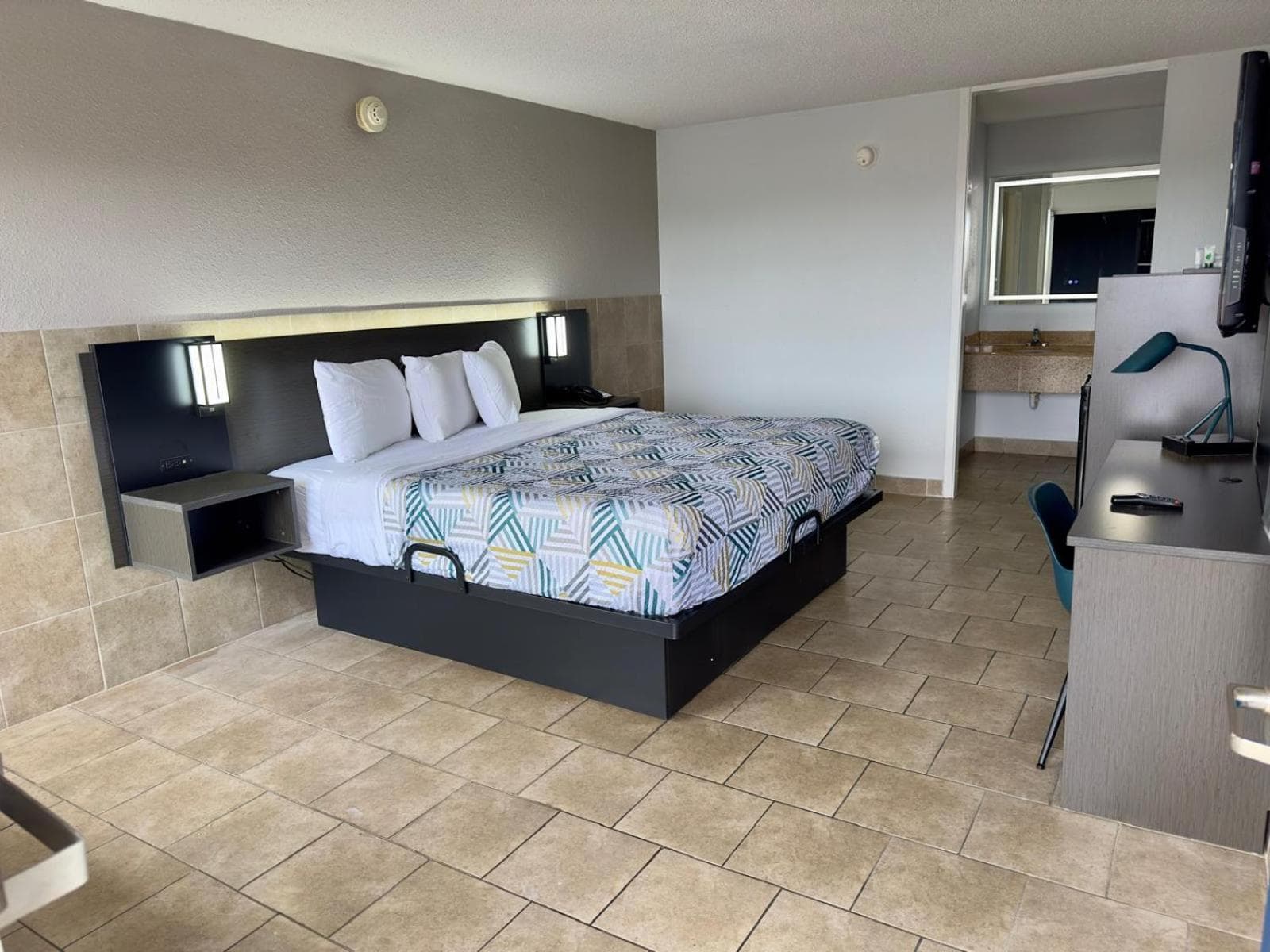 Motel 6 Mesquite, TX Town East gallery photo in Mesquite, TX — image 22