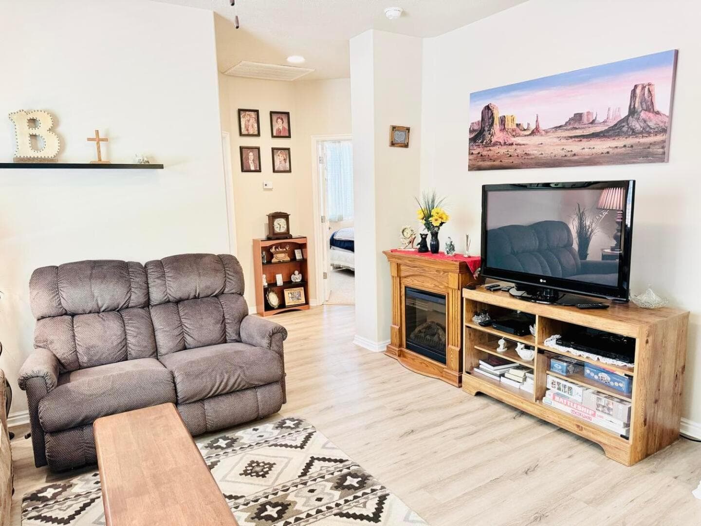 Orange Crush Oasis interior in Mesquite, NV — gallery photo 2