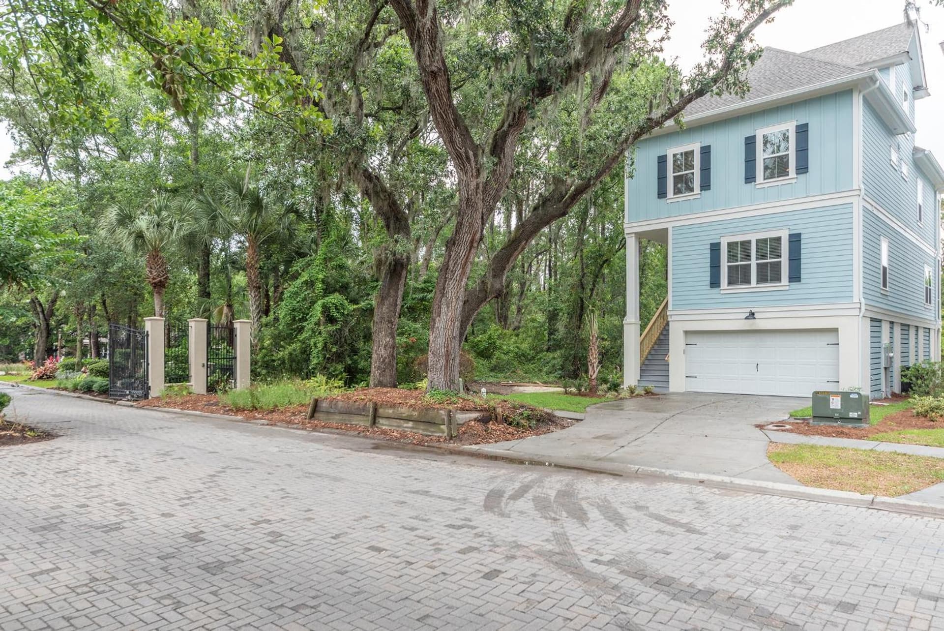 15% off 7 Night Stays Aug- Oct PET FRIENDLY, Private Pool, WALK 2 BEACH, ELEVATOR featured exterior or lobby in Hilton Head Island, SC — similar hotel