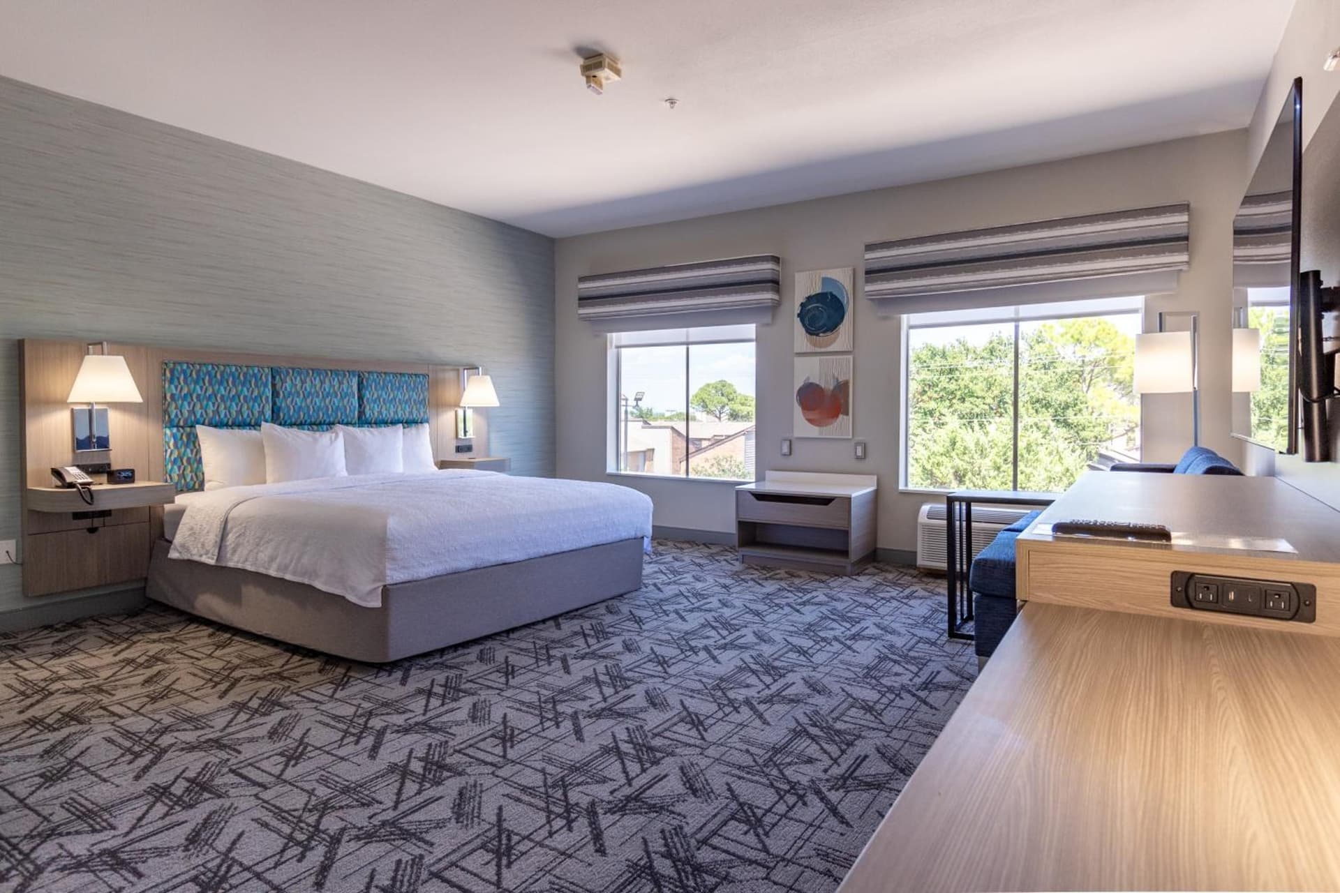 Hampton Inn & Suites Denton gallery photo in Denton, TX — image 24