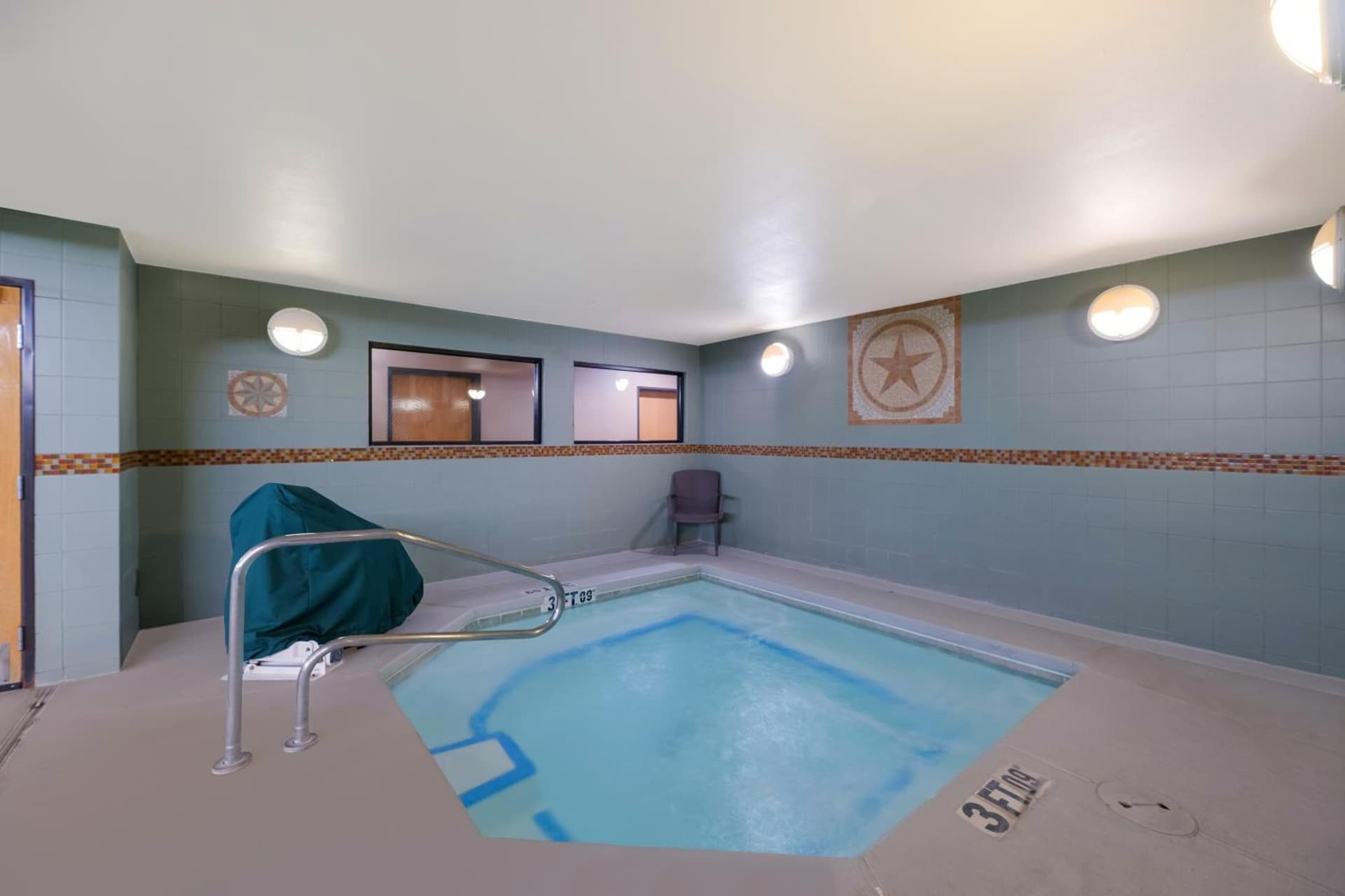 Comfort Suites El Paso West property views in El Paso, TX — gallery photo 3