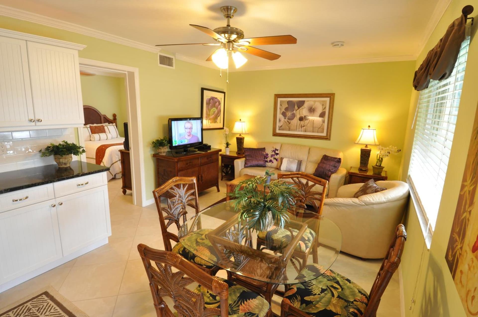 Tropical Beach Resorts - Sarasota gallery photo in Sarasota, FL — image 60