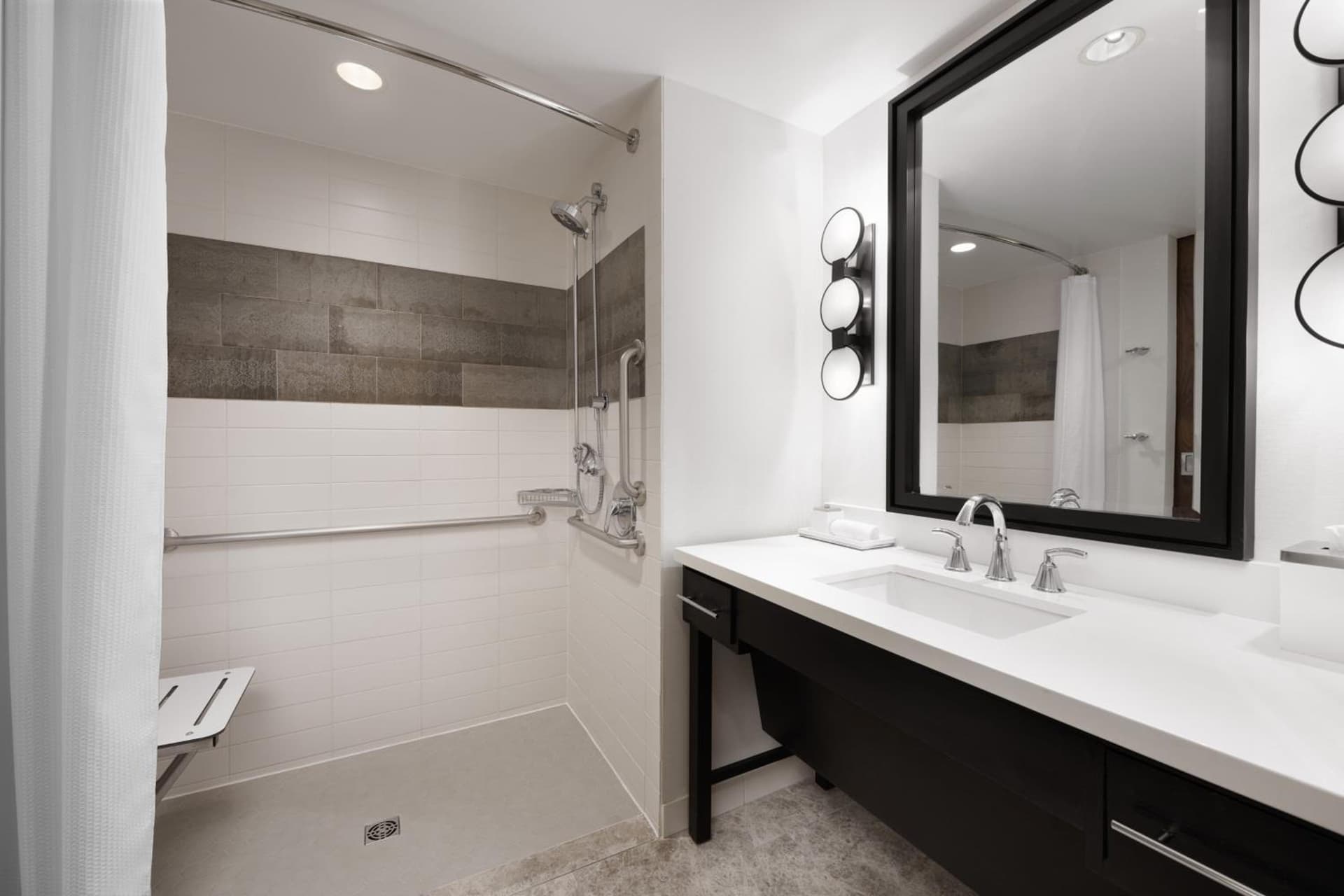 Loews Chicago Hotel gallery photo in Chicago, IL — image 99