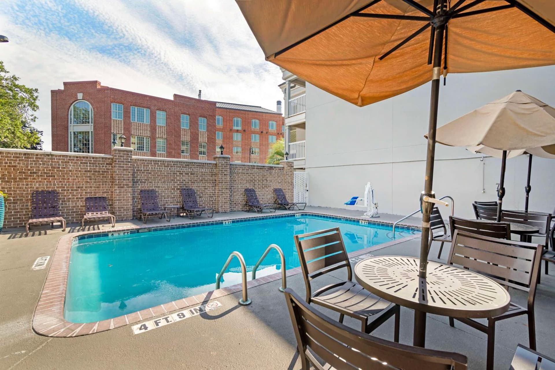Best Western Savannah Historic District property views in Savannah, GA — gallery photo 3