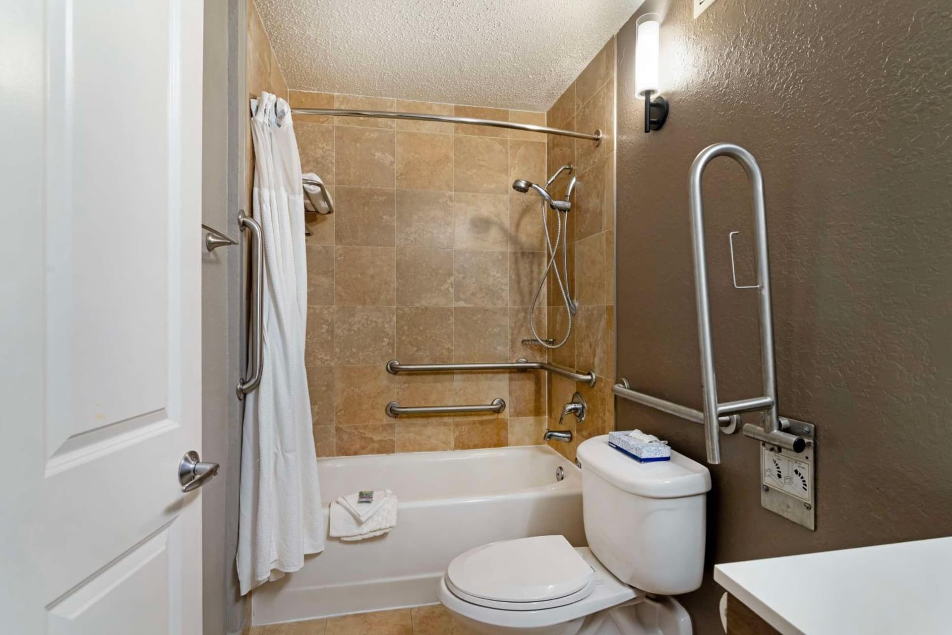 Best Western Savannah Historic District gallery photo in Savannah, GA — image 19