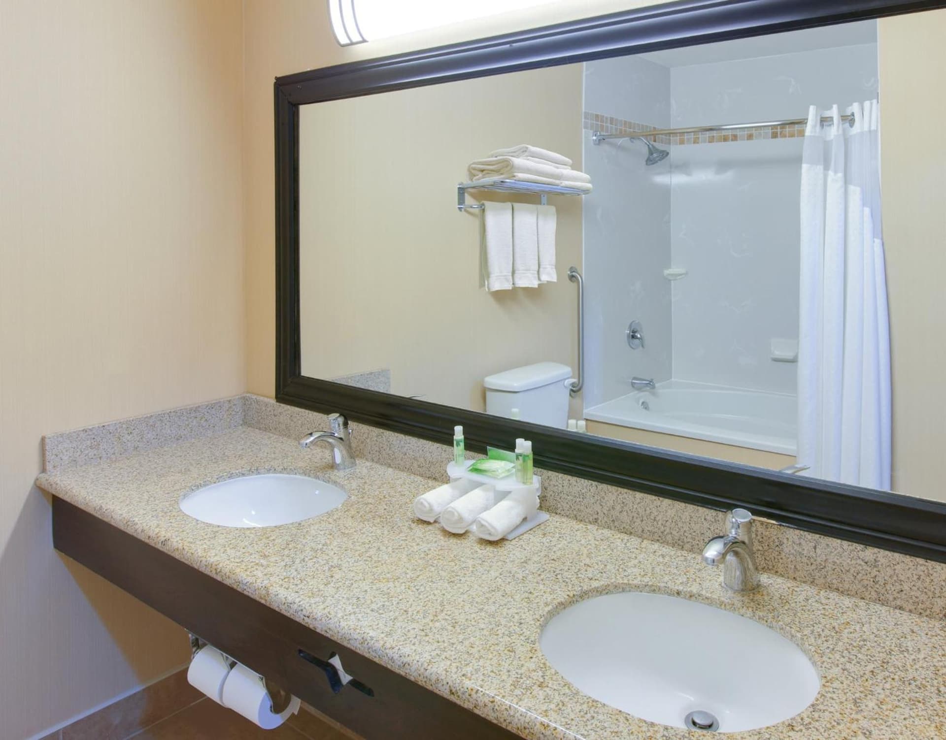 Holiday Inn Express Oakdale by IHG gallery photo in Oakdale, CA — image 4