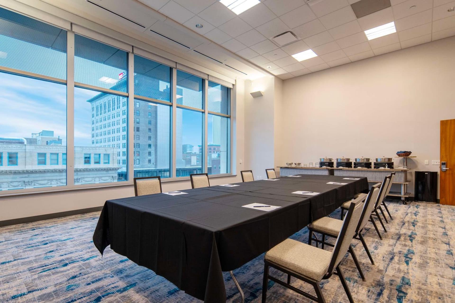 DoubleTree by Hilton Hotel Cedar Rapids Convention Complex interior in Cedar Rapids, IA — gallery photo 2