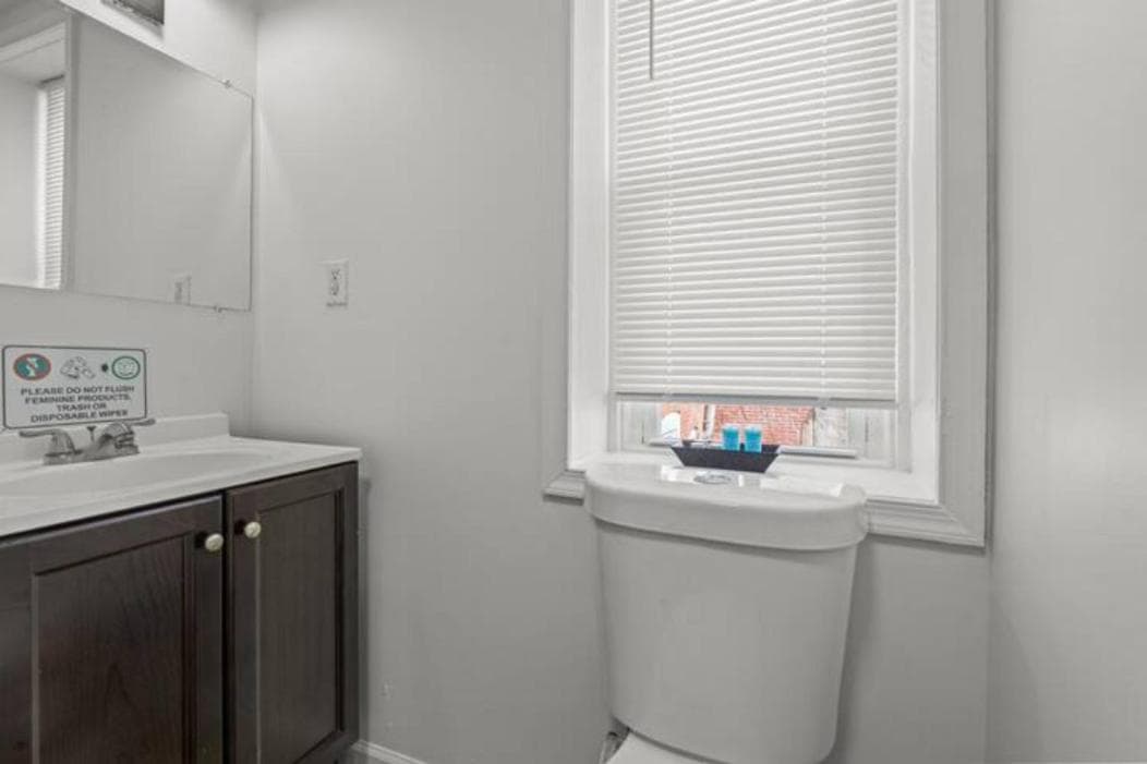 Affordable Cozy&Chic Hotel in Philadelphia property views in Philadelphia, PA — gallery photo 3