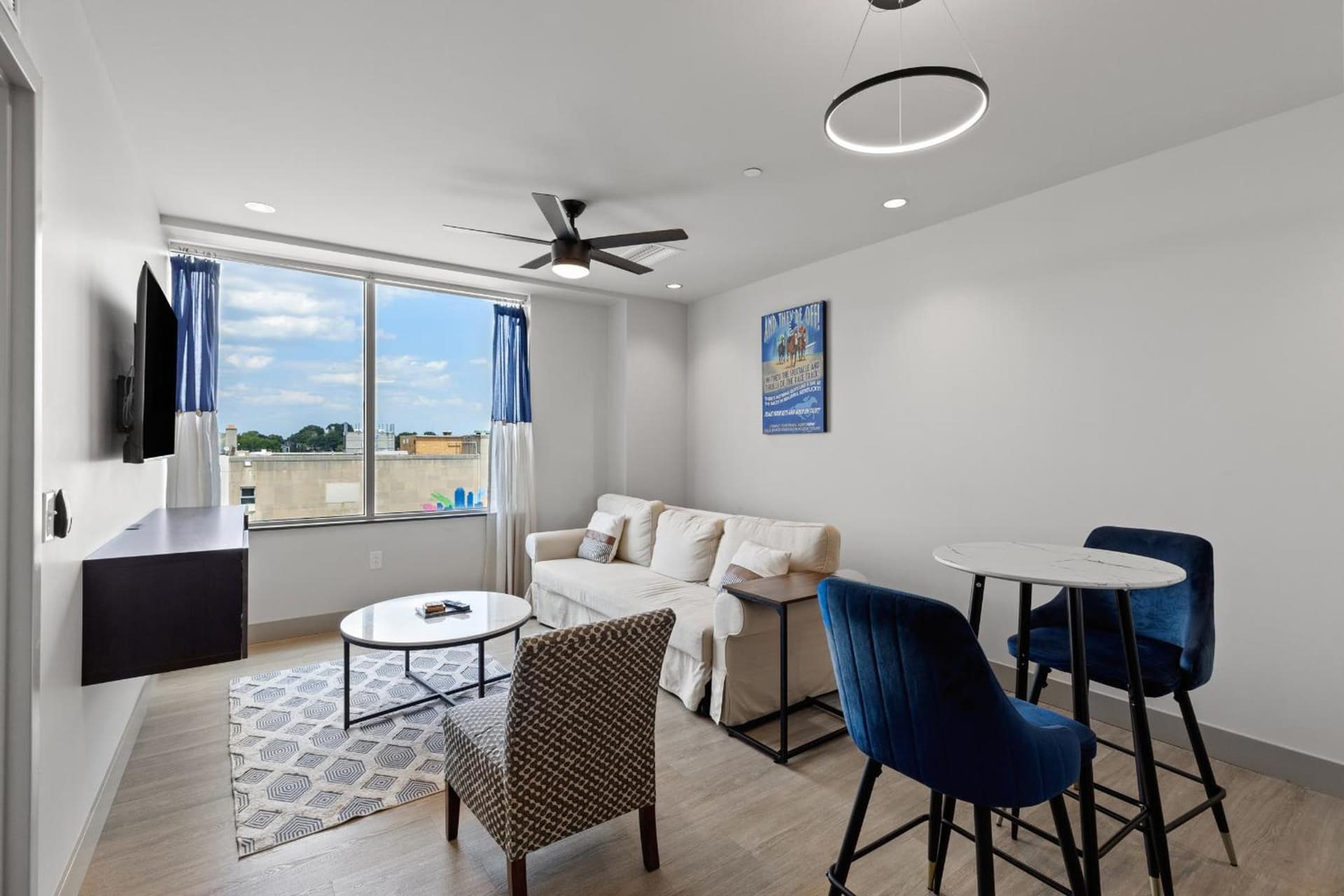 175 LEX - Walkable Downtown Lexington & Rupp Arena - Full Condos gallery photo in Lexington, KY — image 120