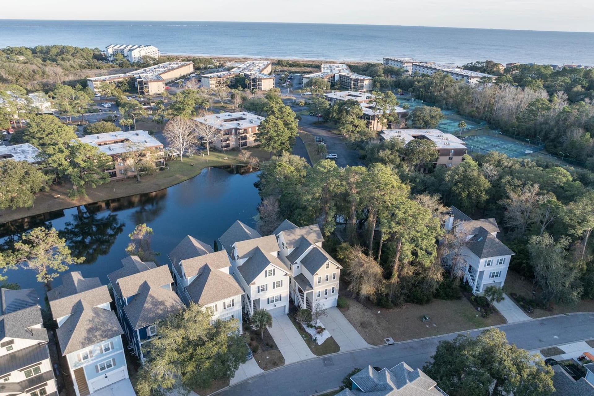 15% off 7 Night Stays Aug- Oct New updates Private Pool Bunk Room Short walk to the Beach featured exterior or lobby in Hilton Head Island, SC — similar hotel