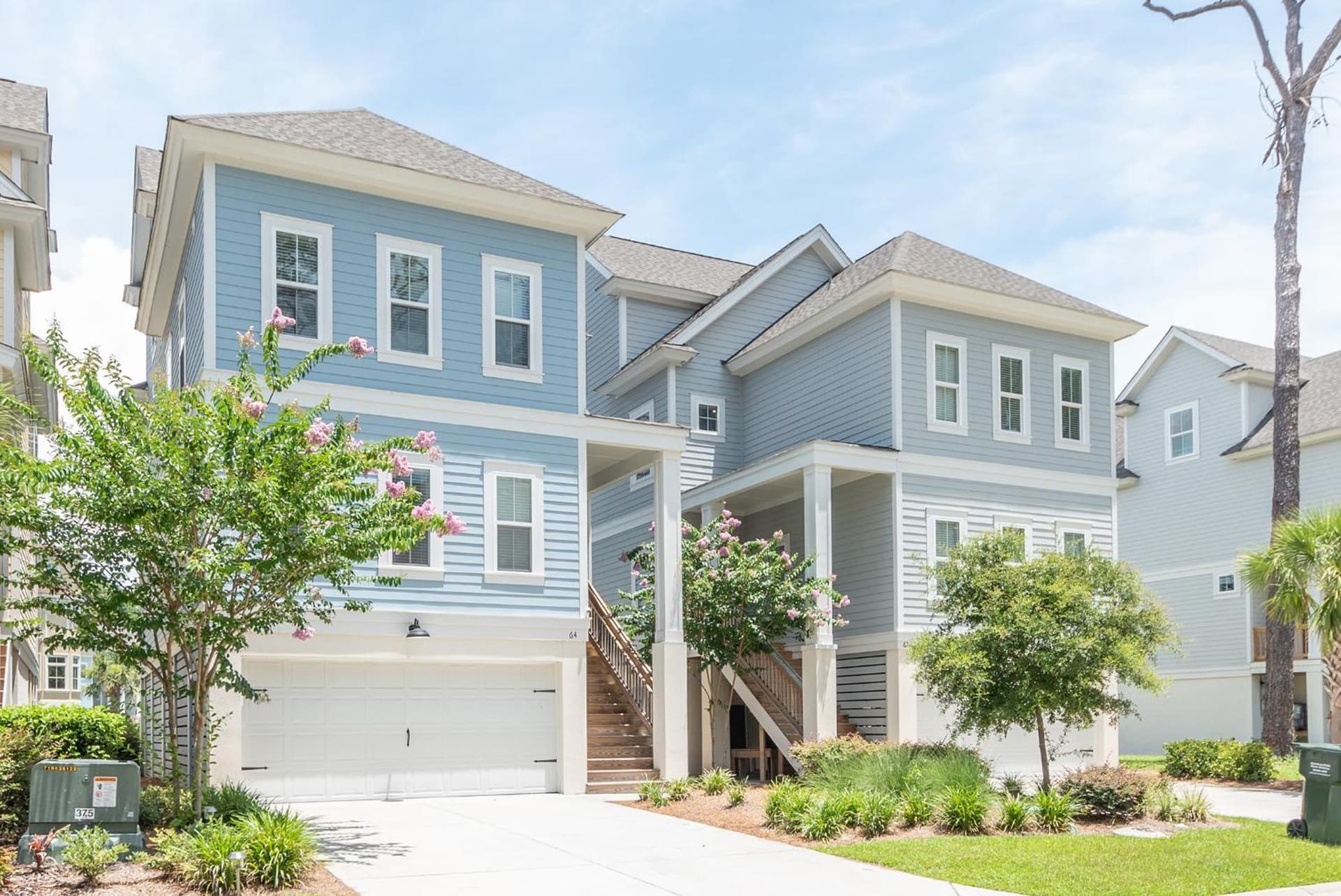15% off 7 Night Stays Aug- Oct Pool Fenced Yard Balcony overlooking Lagoon Walk to Beach featured exterior or lobby in Hilton Head Island, SC — similar hotel