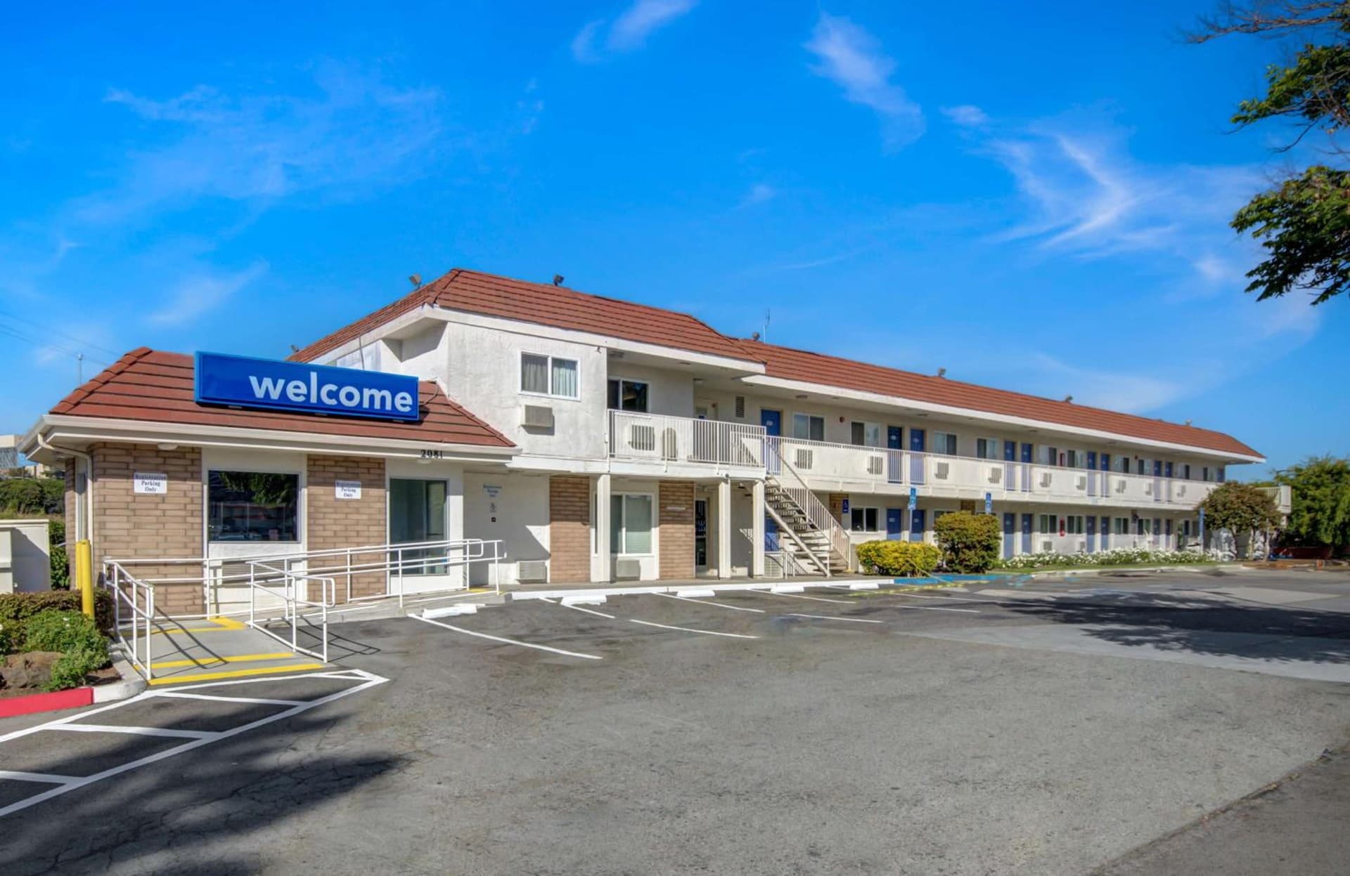 Motel 6-San Jose, CA - Airport featured exterior or lobby in San Jose, CA — similar hotel