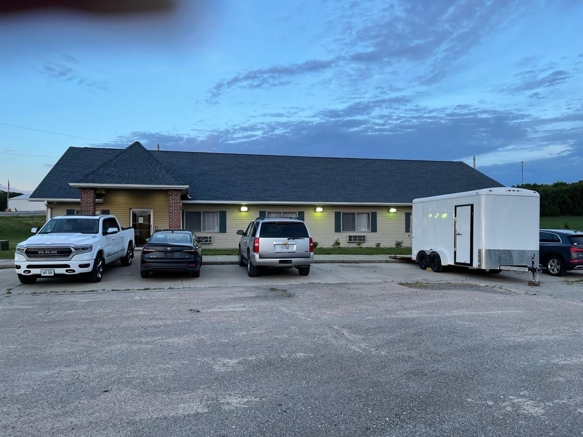 Oakland Express Motel featured exterior or lobby in Oakland, NE — similar hotel