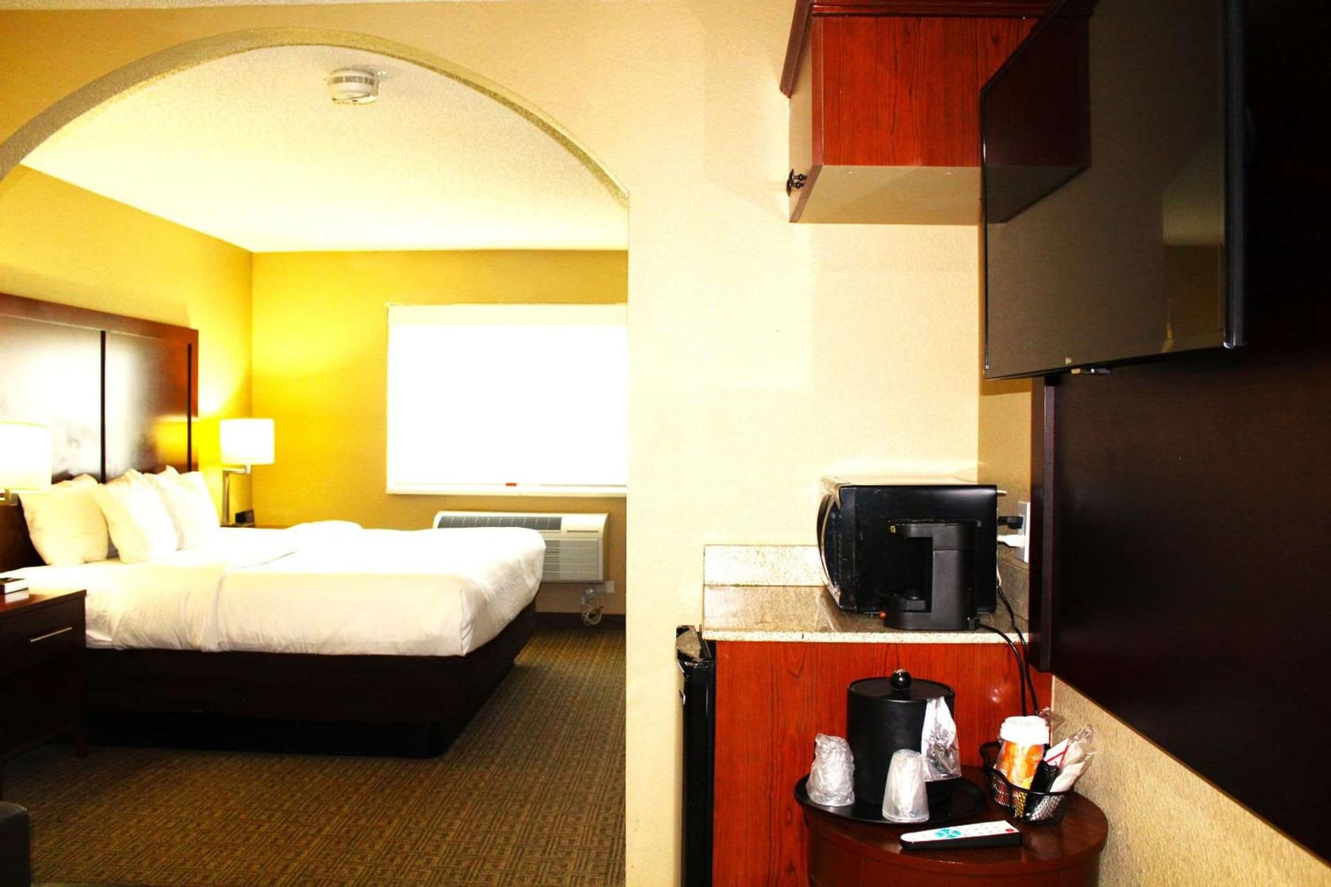 Comfort Suites Lakewood - Denver gallery photo in Lakewood, CO — image 6