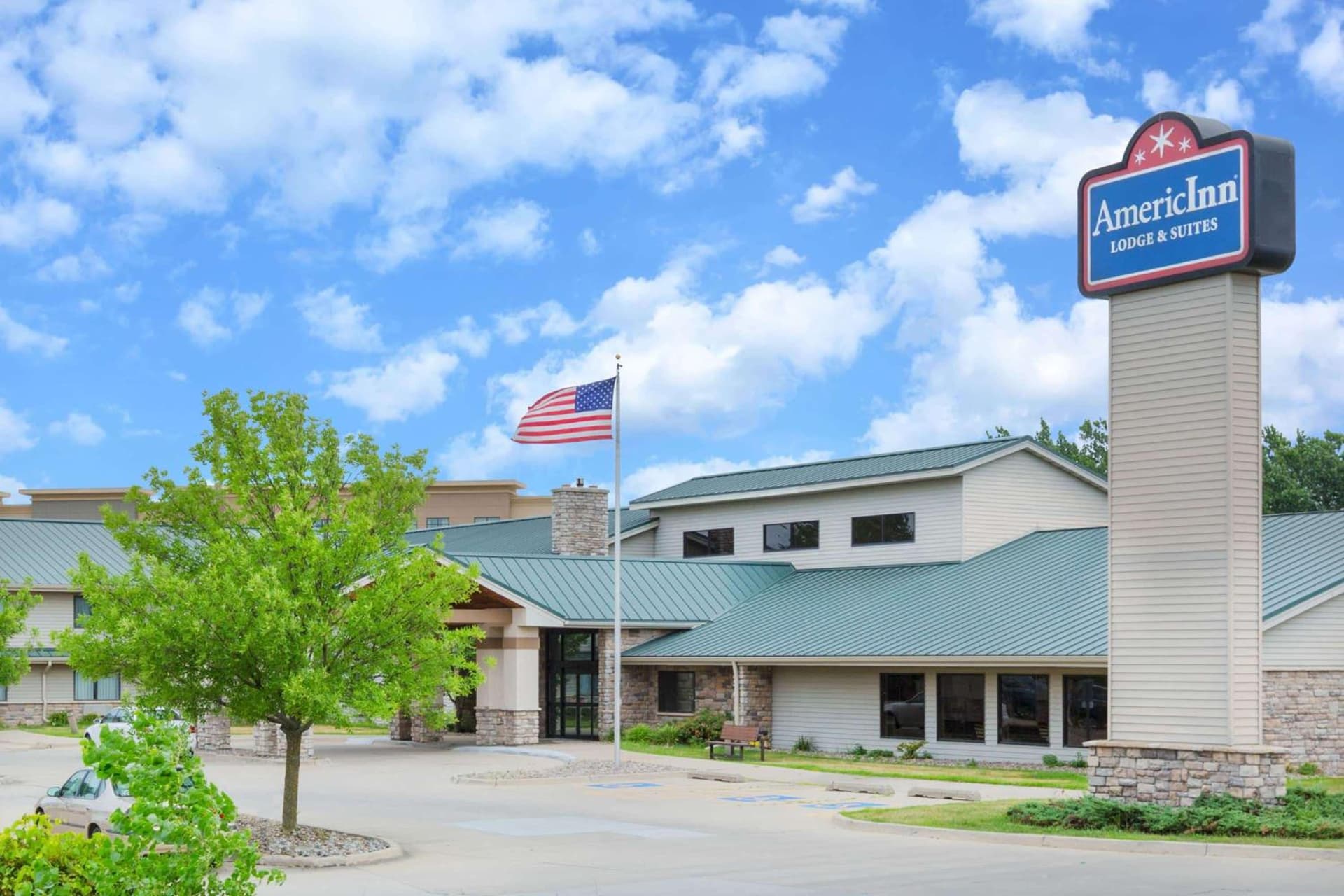 AmericInn by Wyndham Ankeny/Des Moines interior in Ankeny, IA — gallery photo 2
