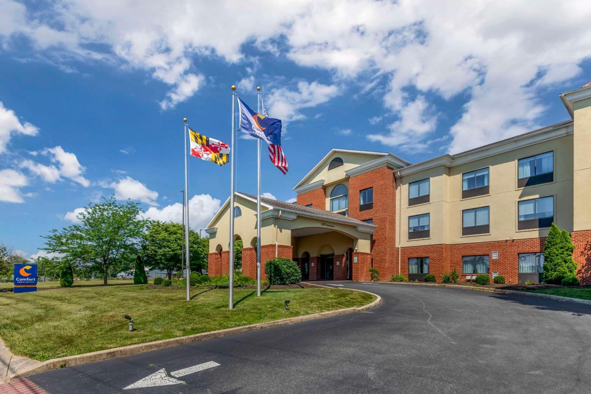 Comfort Inn & Suites Chestertown featured exterior or lobby in Chestertown, MD — similar hotel